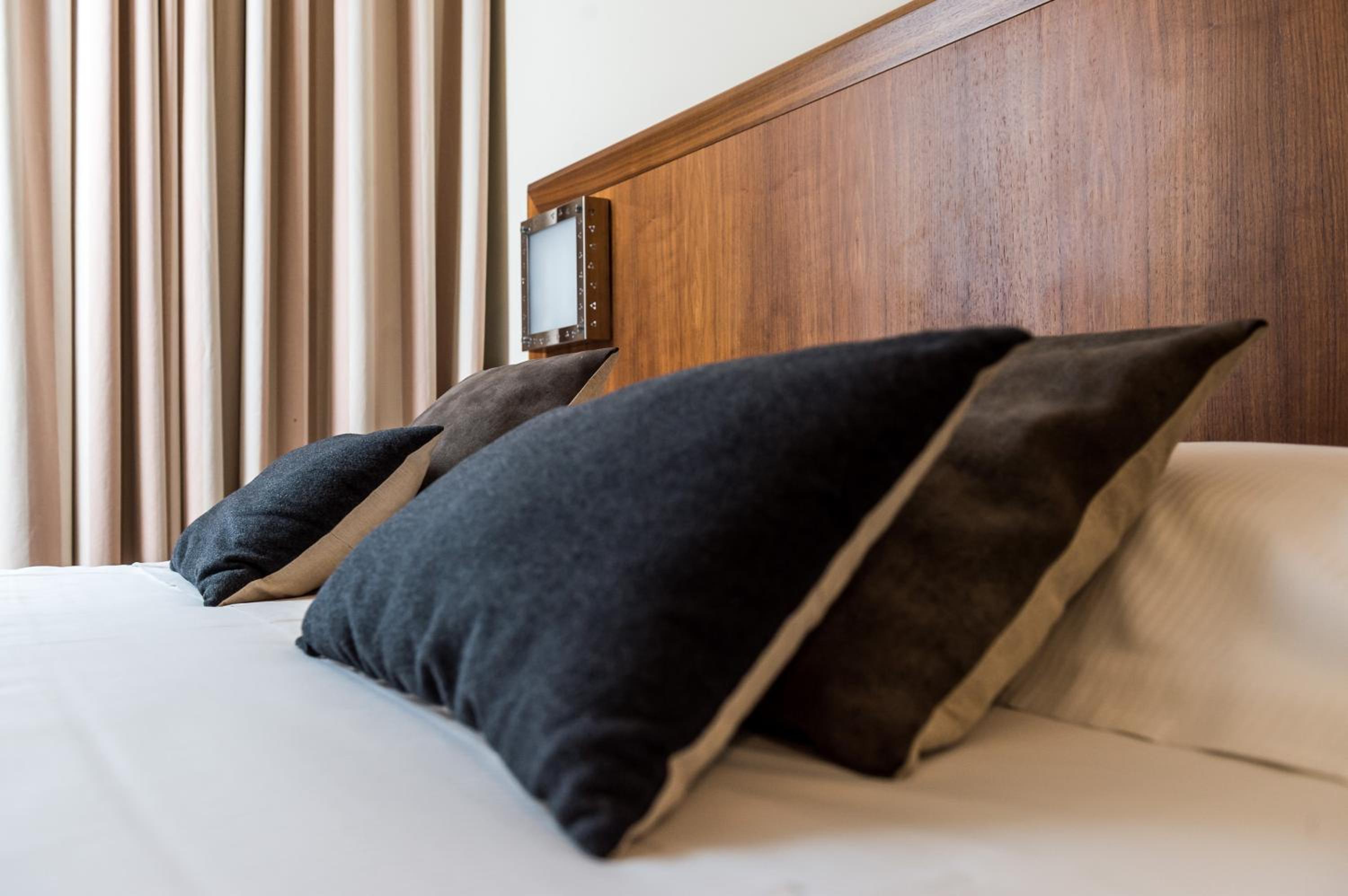 Deluxe Twin Room - Photo 15