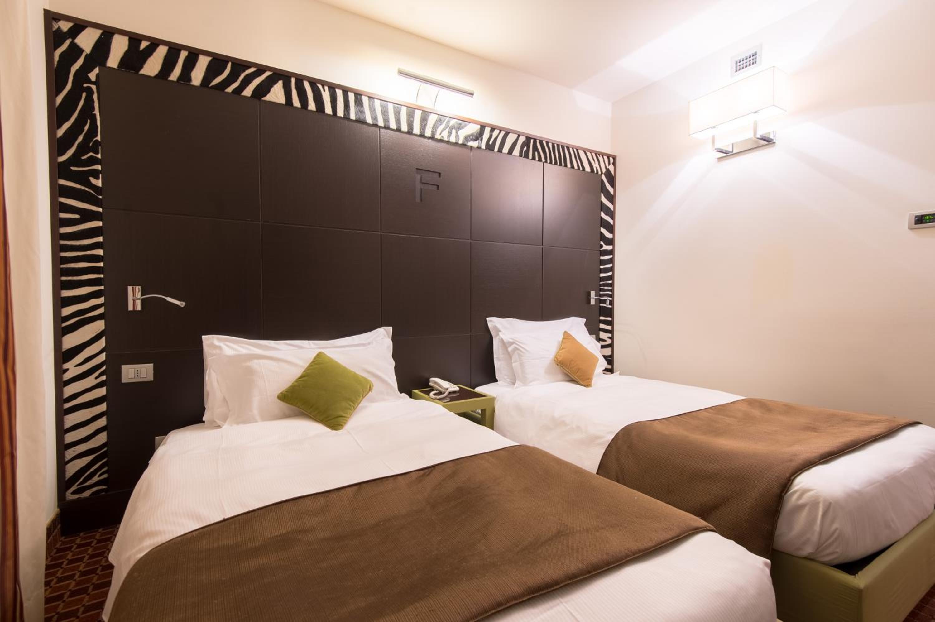Superior Double Room - Photo 11