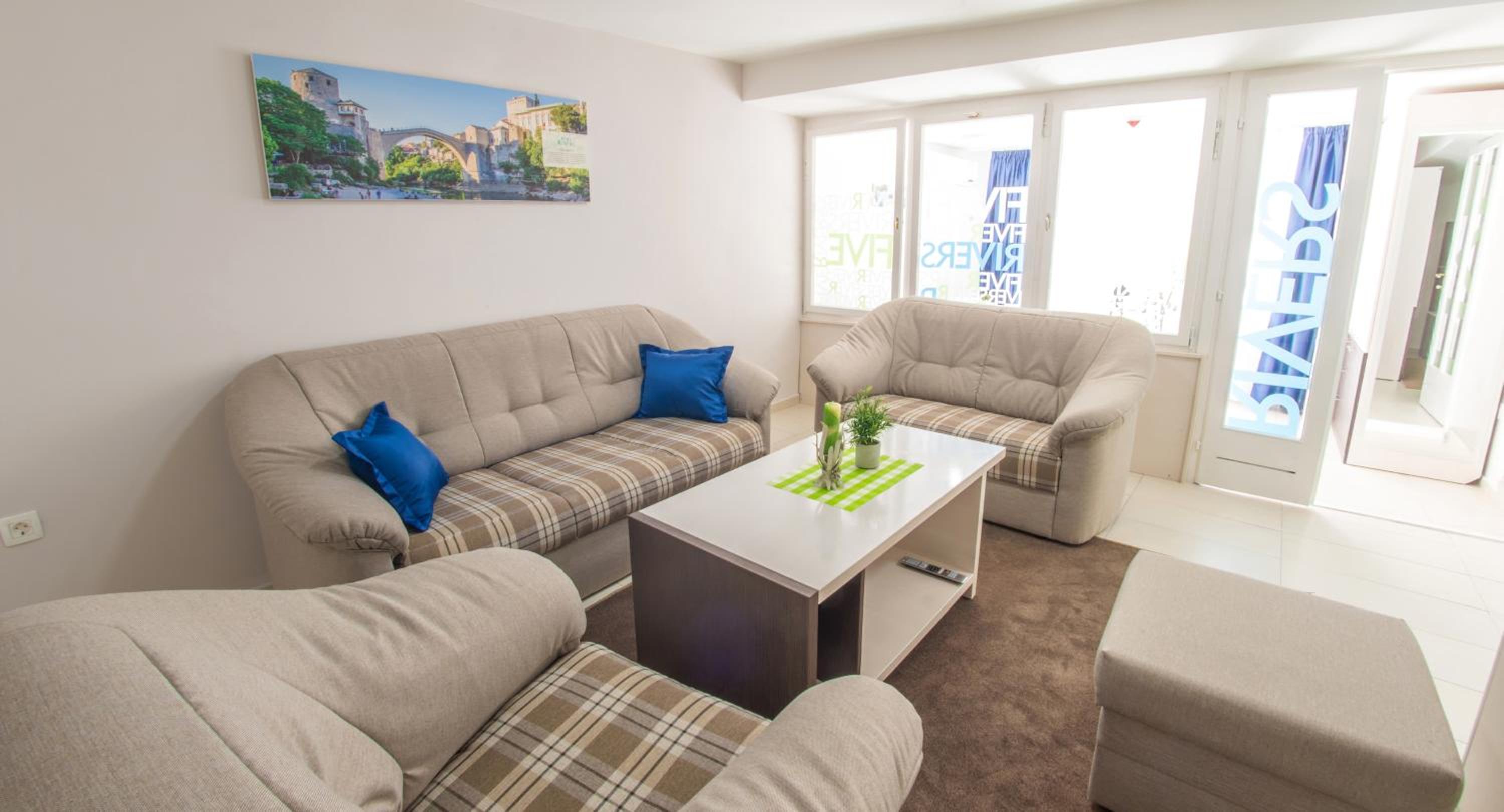 Deluxe Family Room - Photo 22
