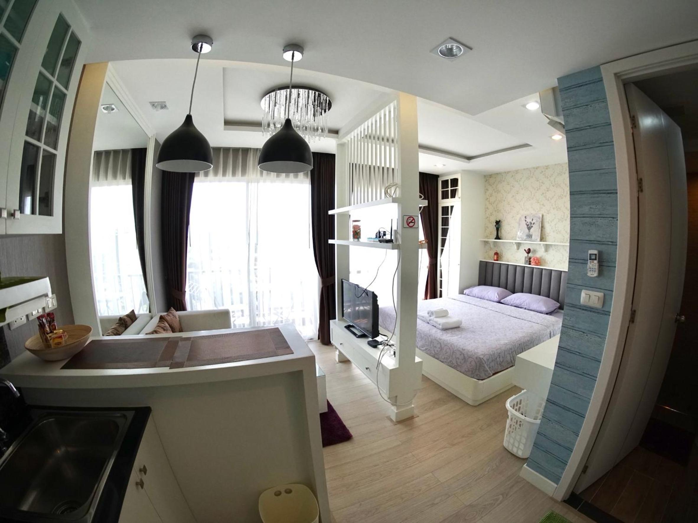 Apartment with Sea View - Photo 13