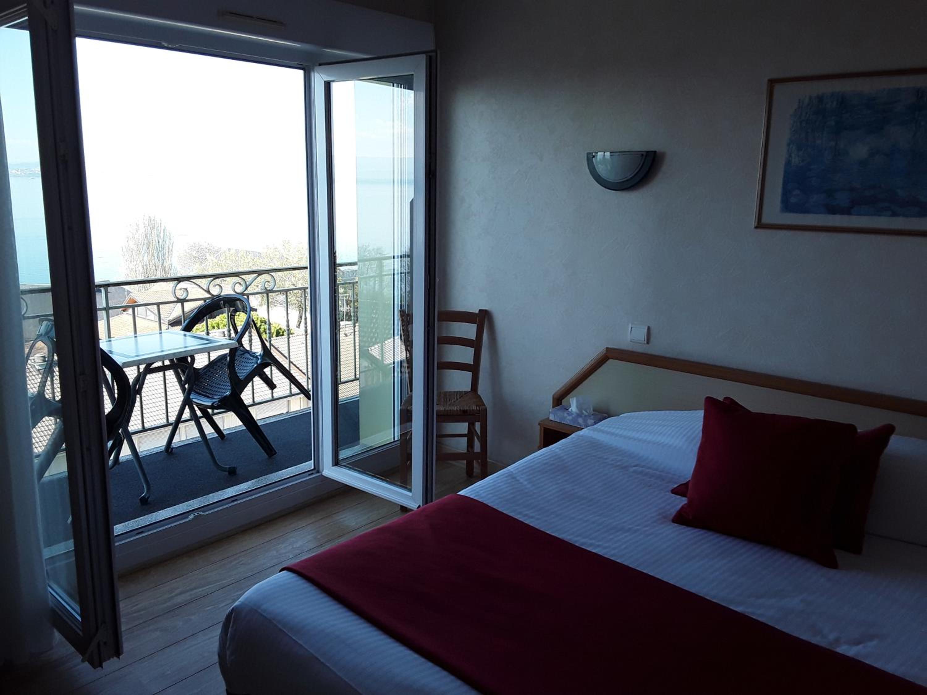 Double Room with Lake View photo 3
