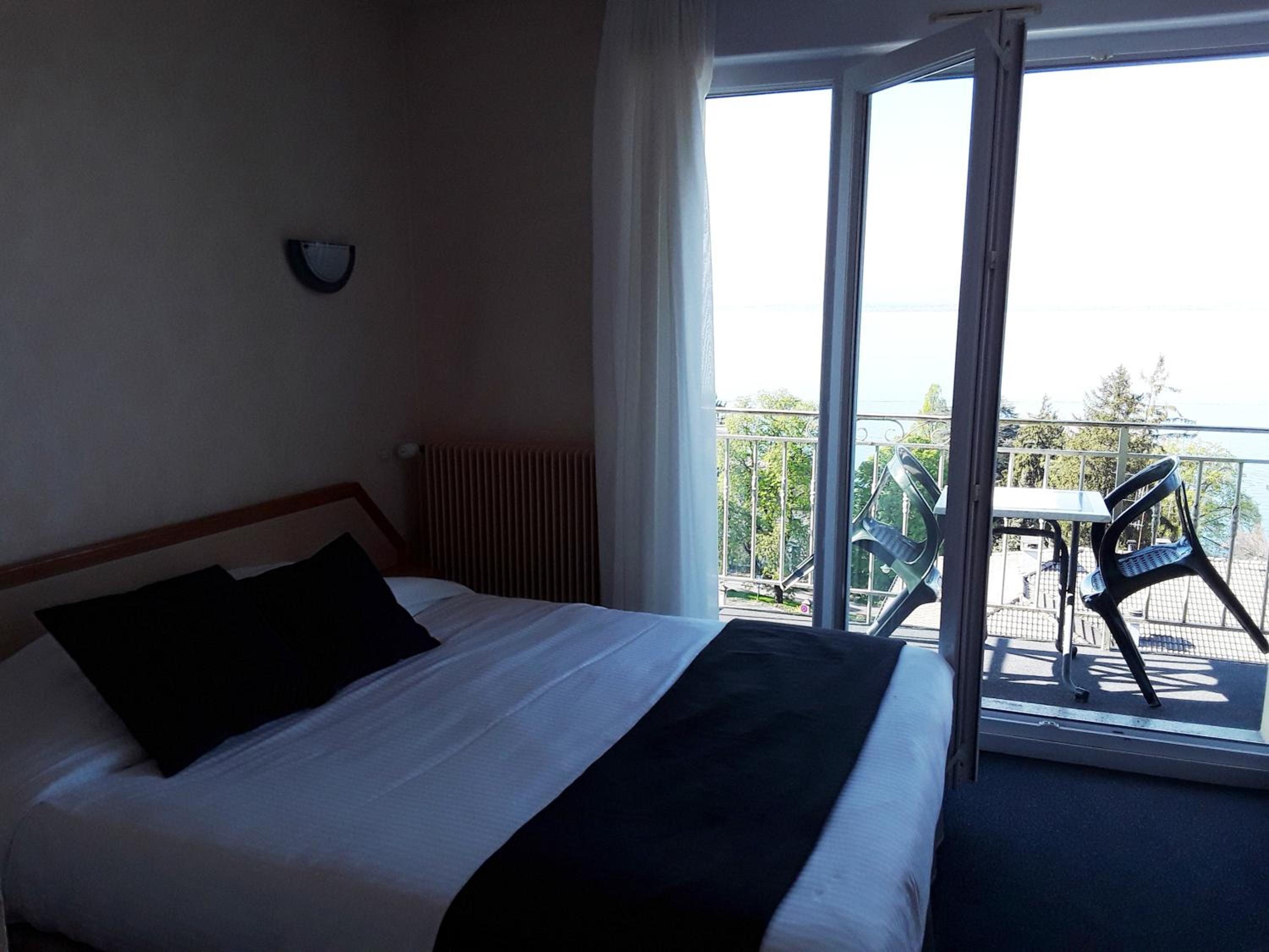 Triple Room with Lake View photo 1