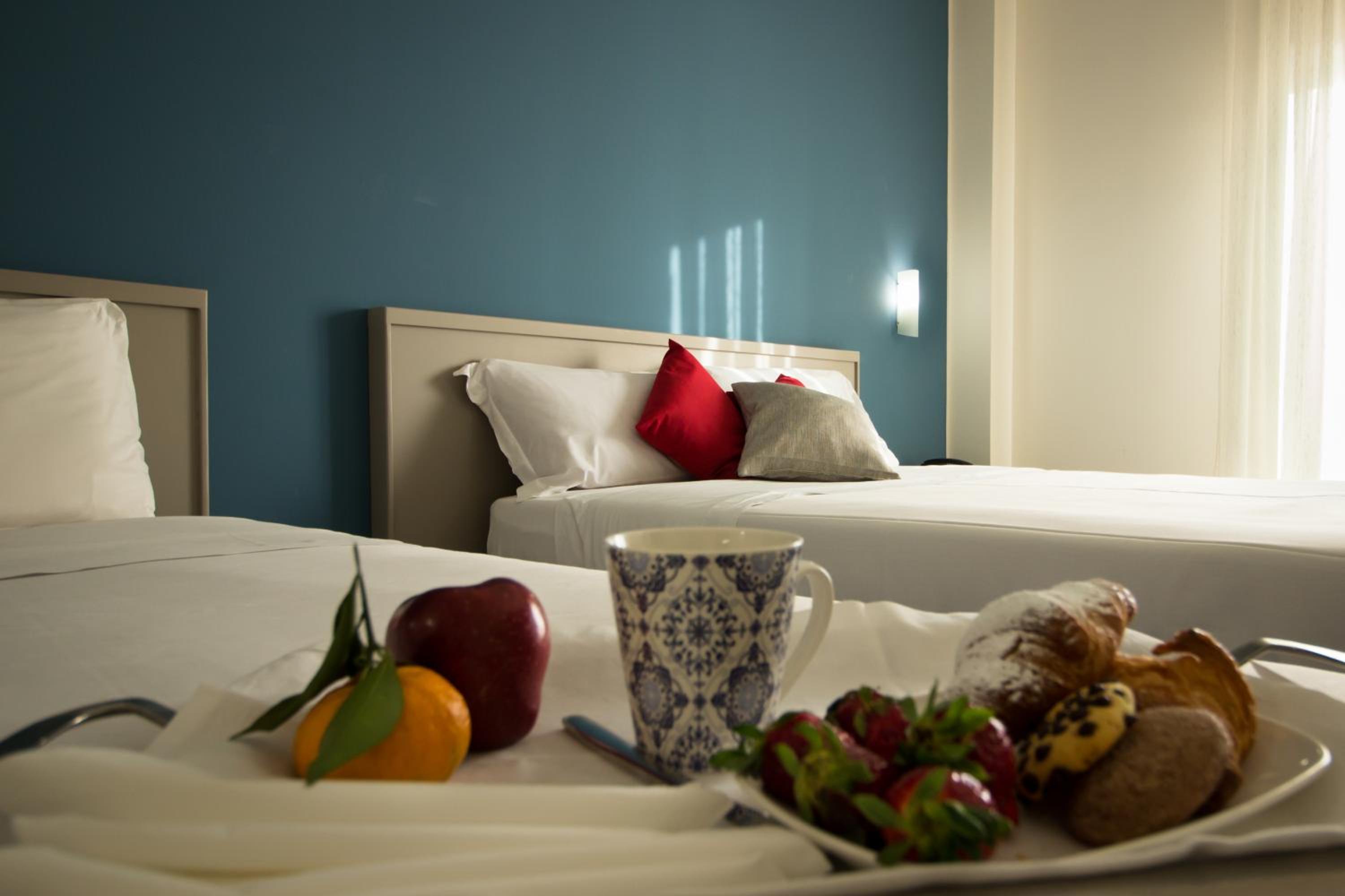 Classic Twin Room - Photo 3