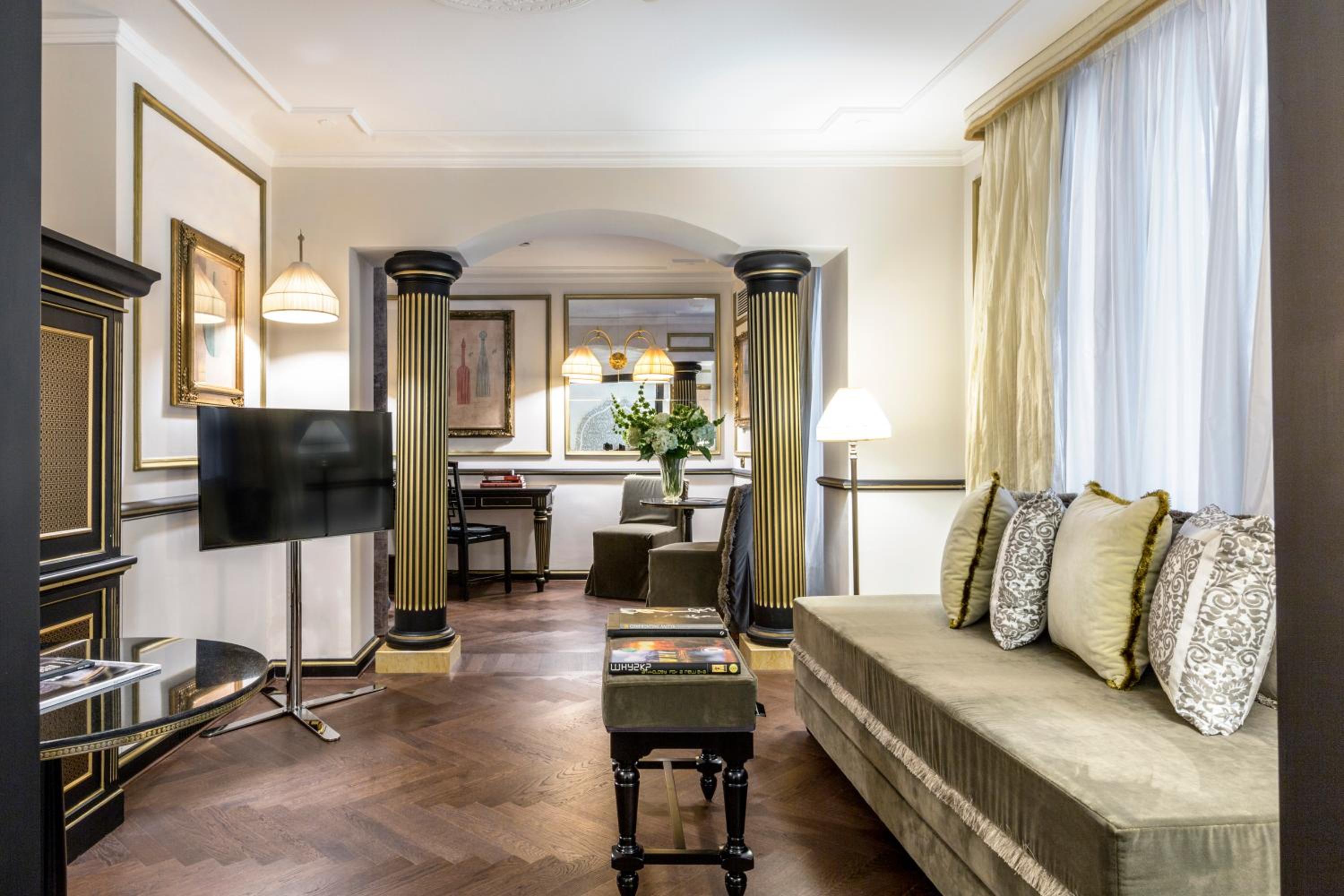 Splendid Heritage Suite - Photo 13