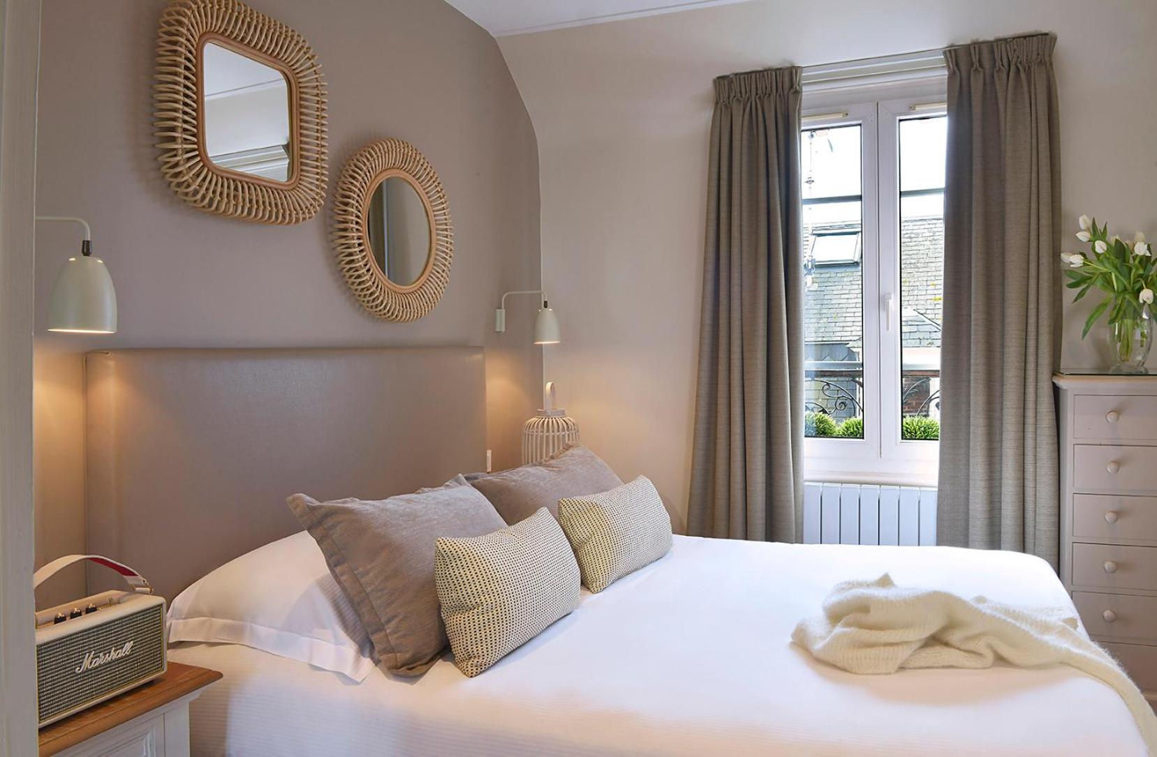 Cozy double room – Main villa - Photo 8