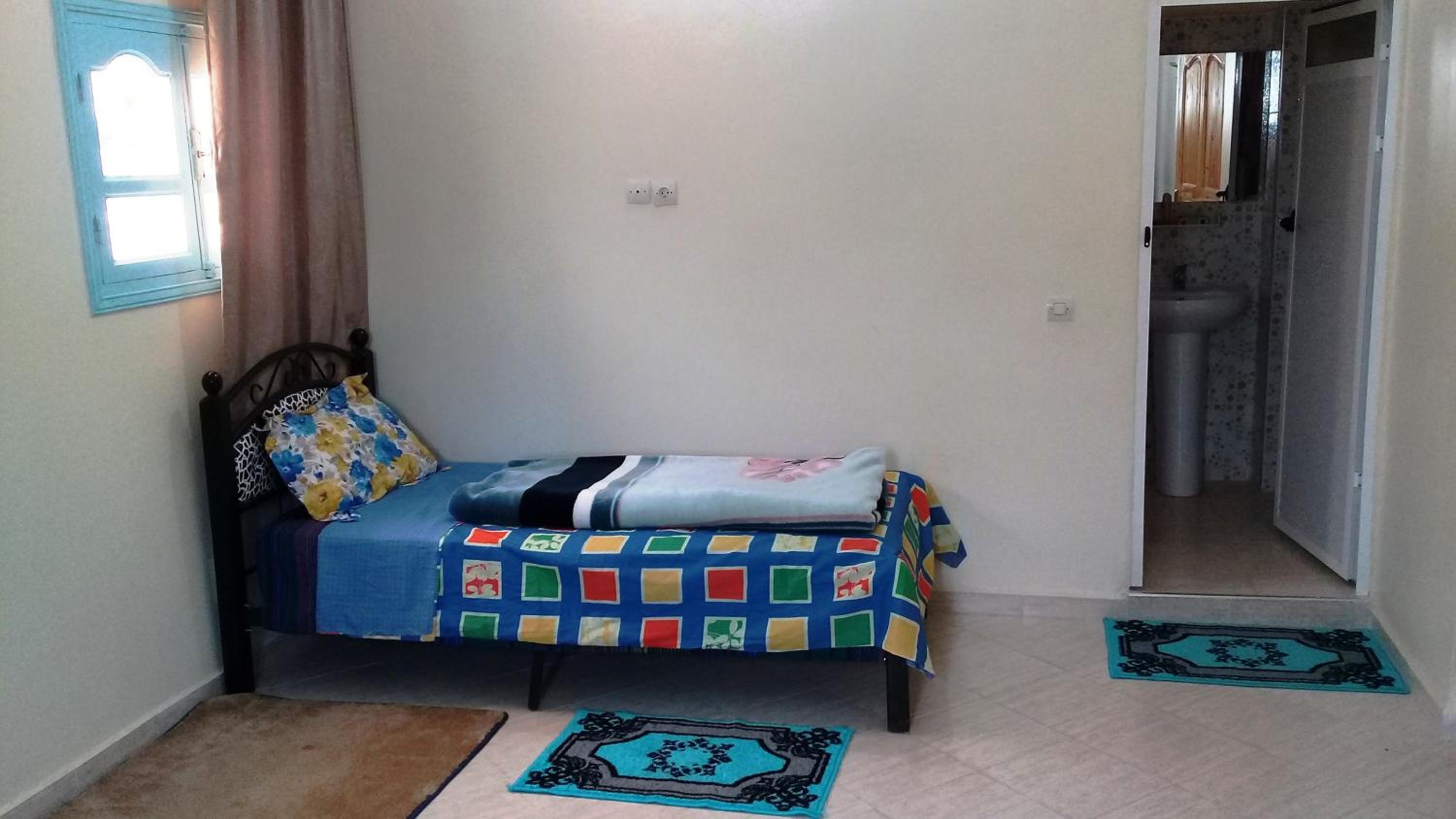 Triple Room with Private Bathroom photo 1
