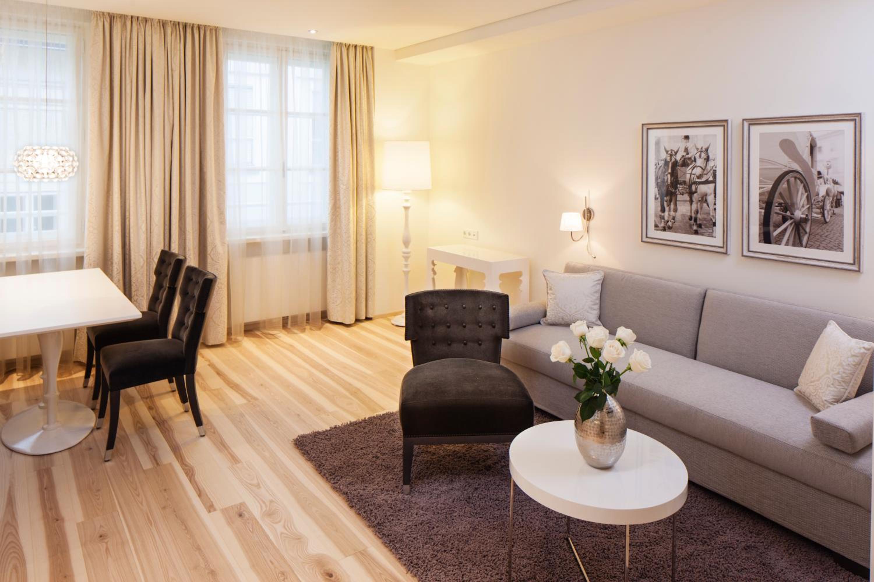 One-Bedroom Apartment - Photo 8