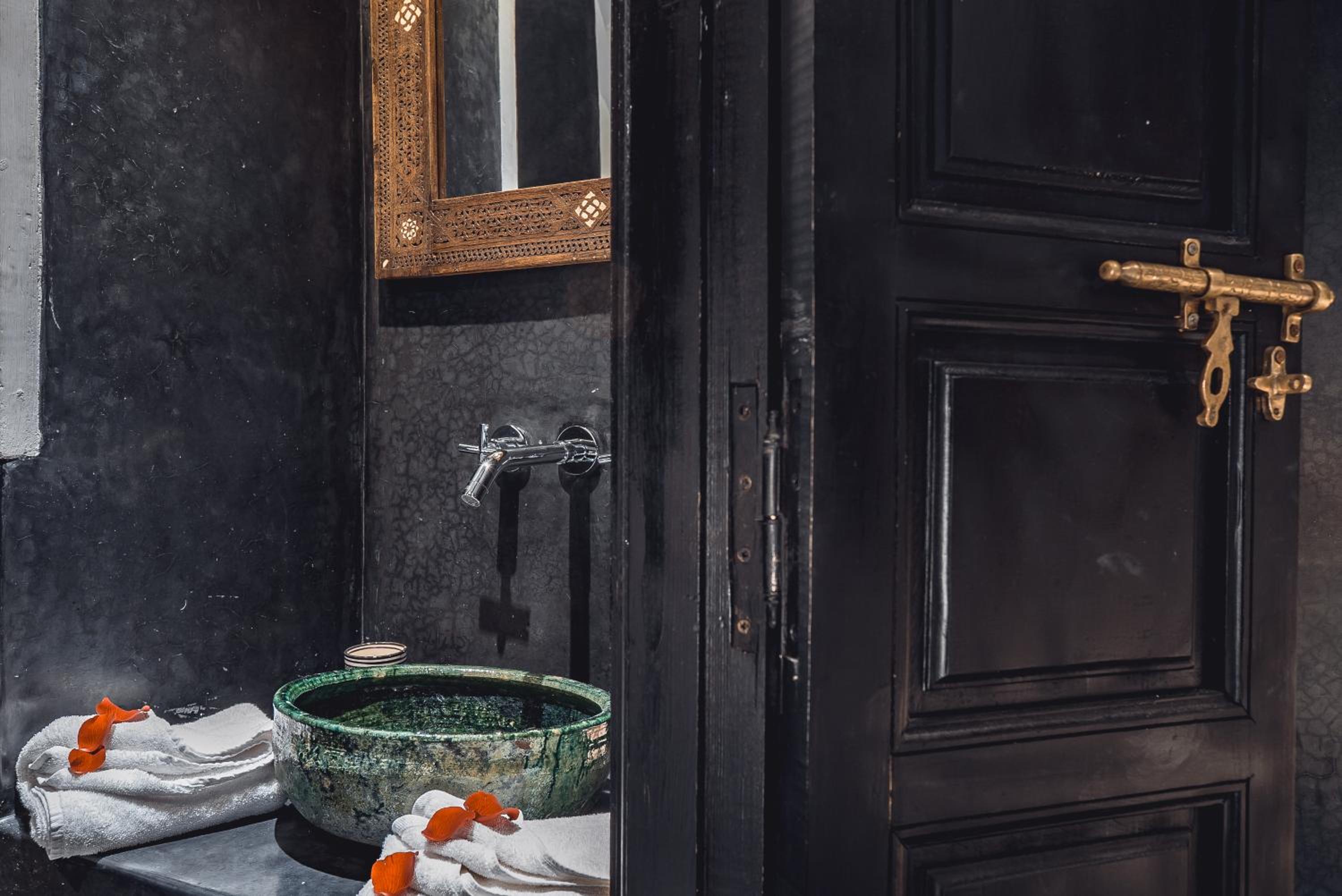 Deluxe Suite - Photo 2