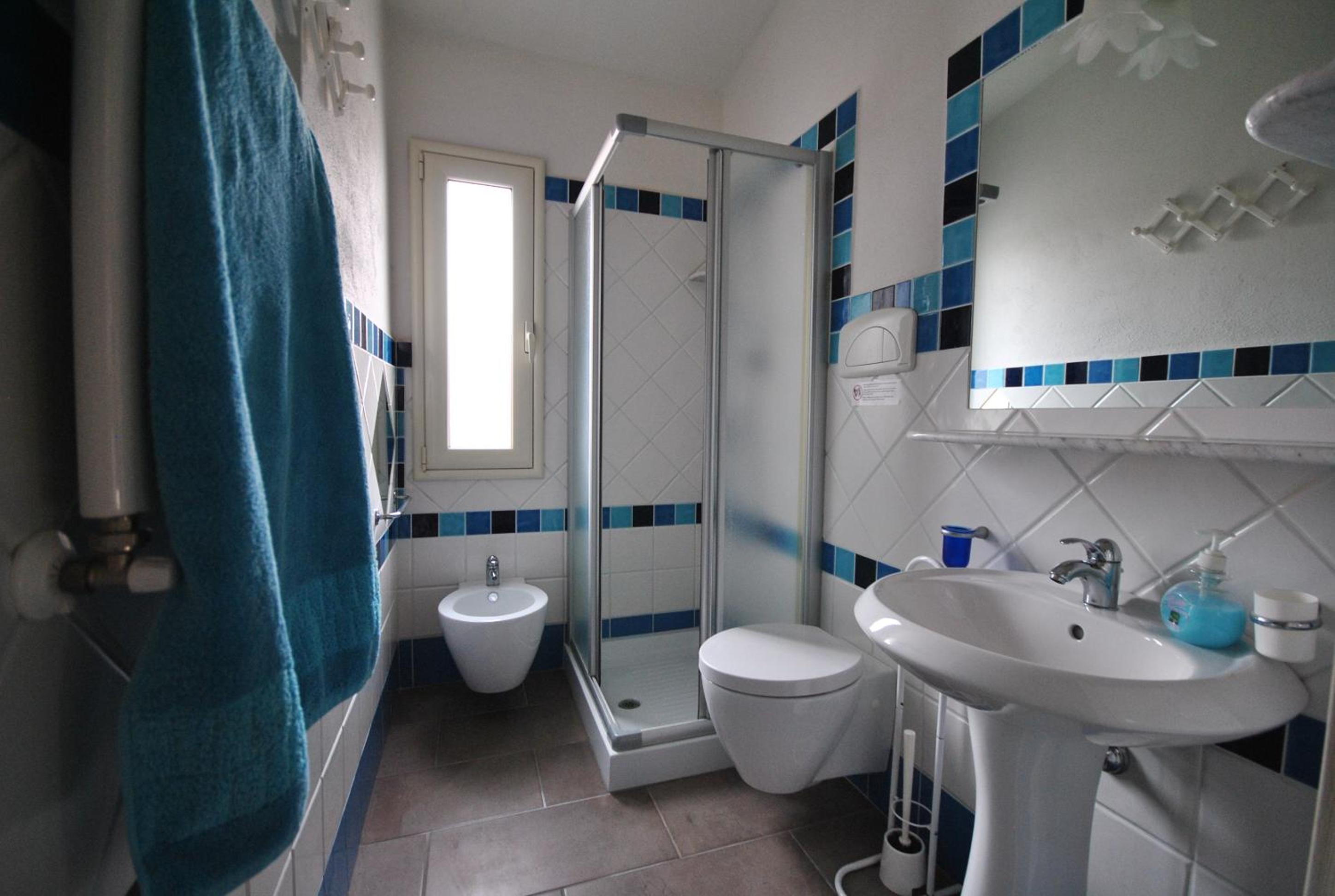 Two-Bedroom Apartment (6 Adults) photo 3