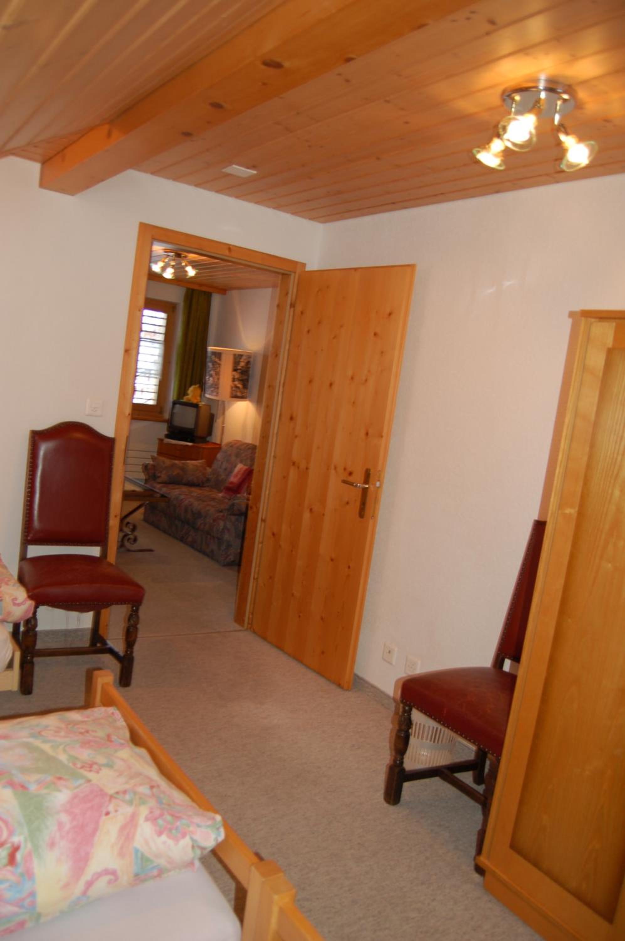 Studio (5 Adults) - Photo 8