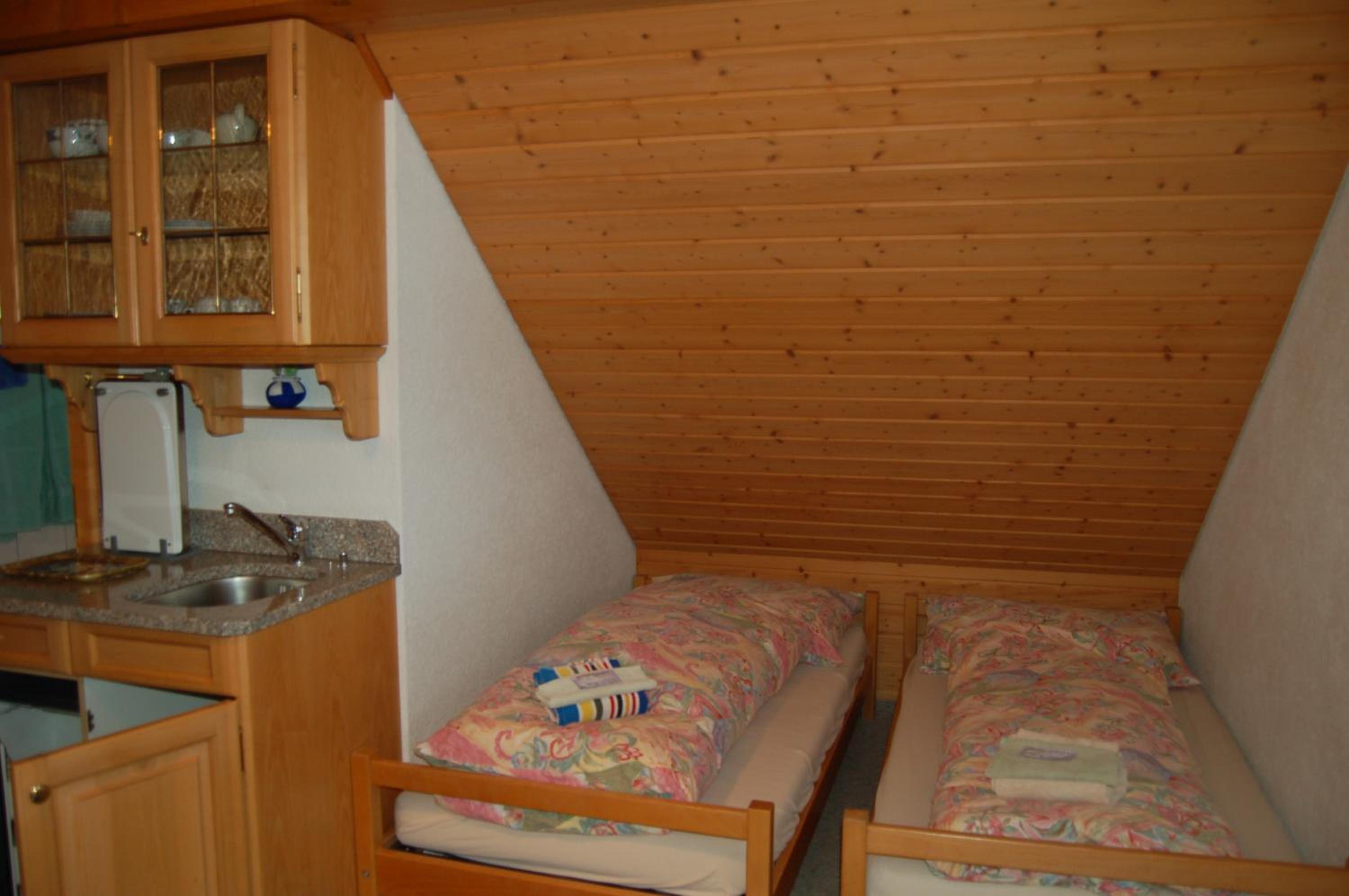 Studio (5 Adults) - Photo 5
