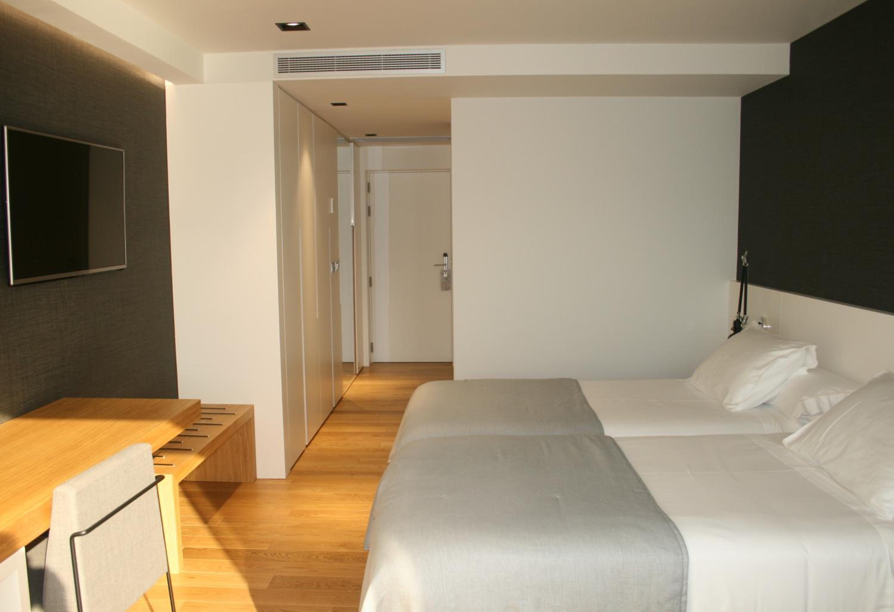 Double or Twin Room - Photo 2