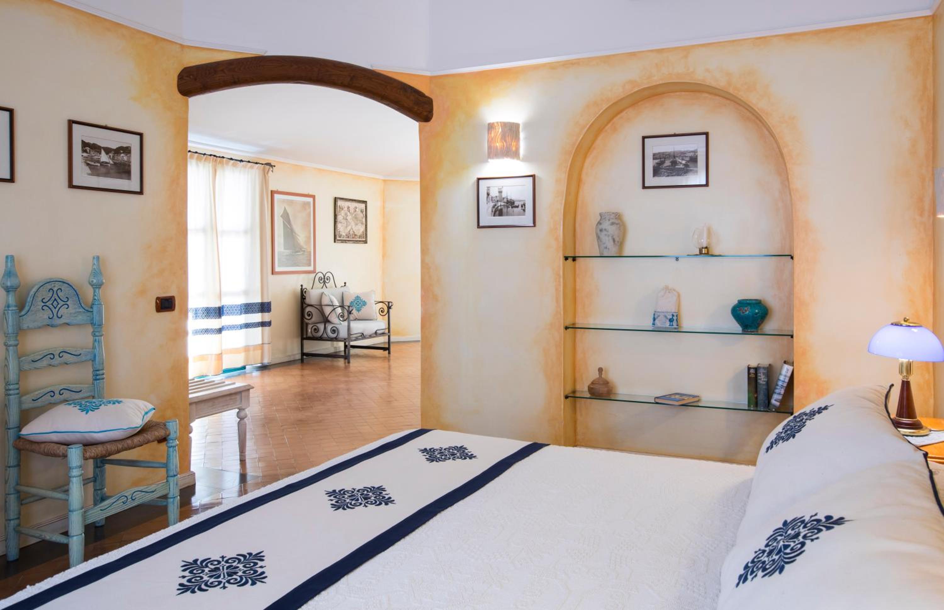 Suite - Photo 10