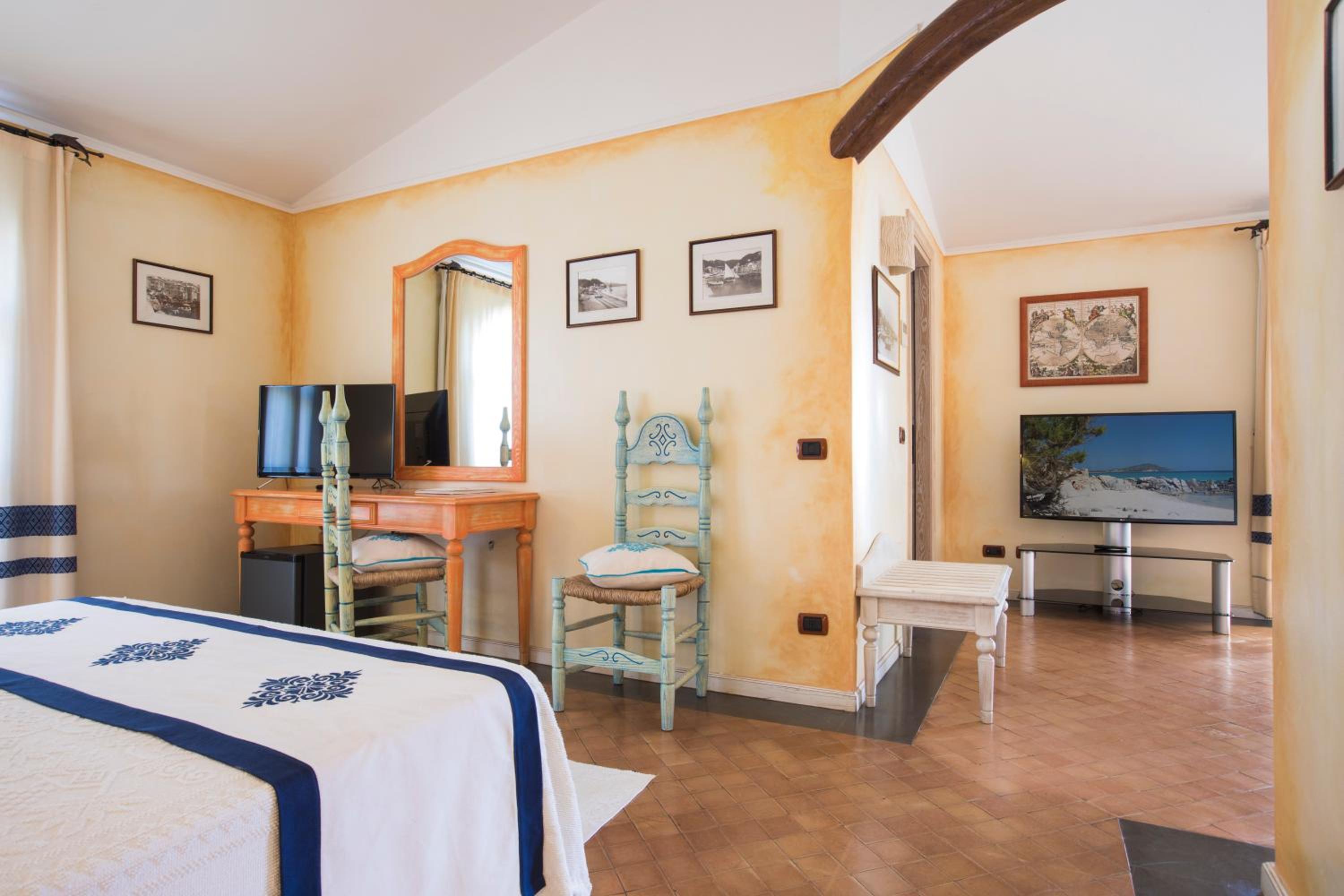 Suite - Photo 12