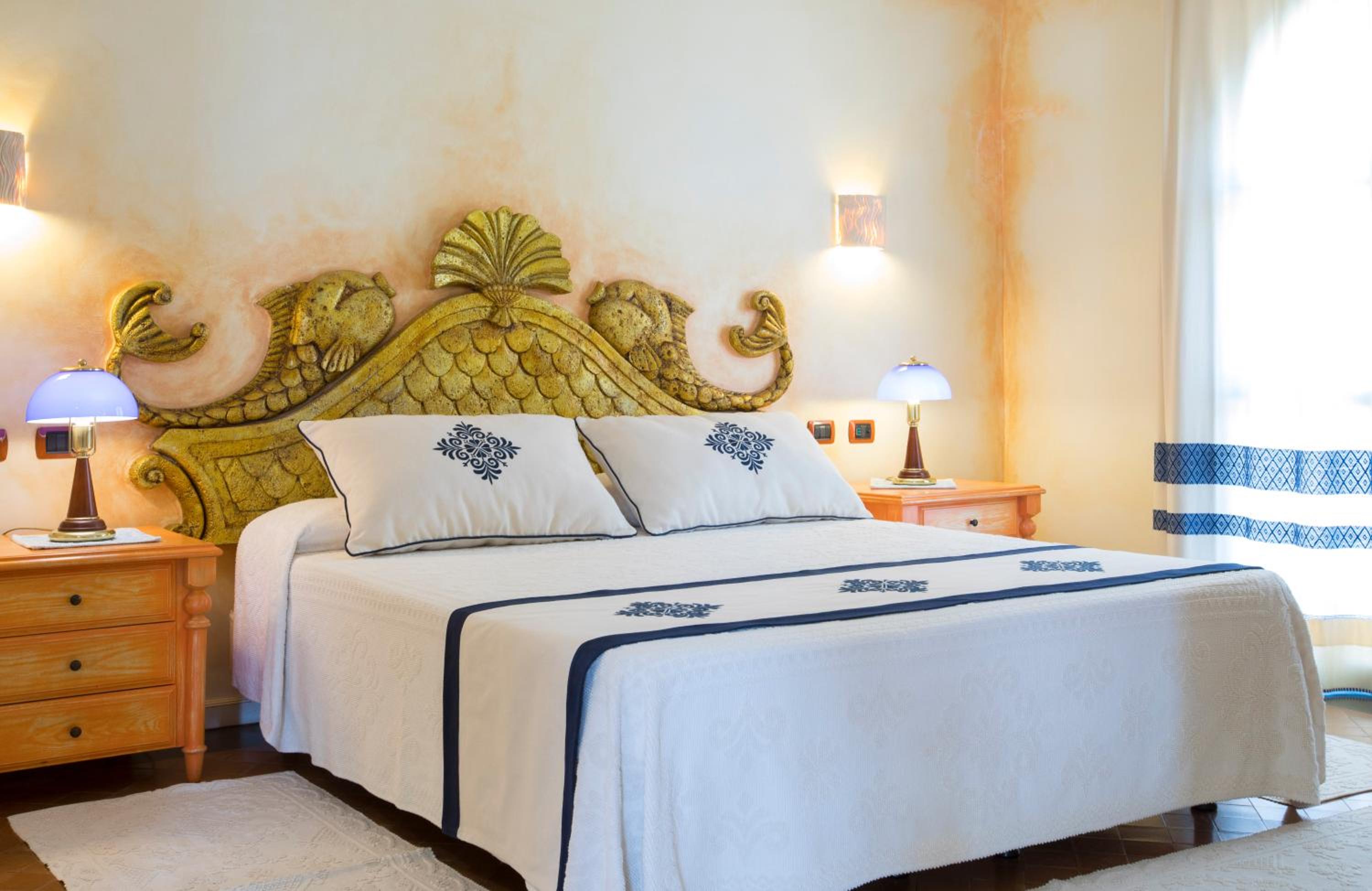 Suite - Photo 1