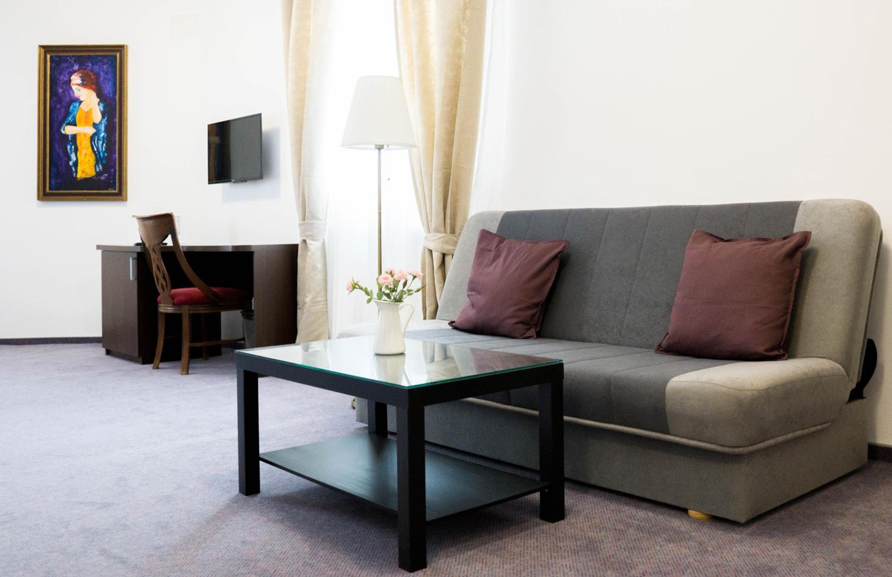 Suite with Garden View