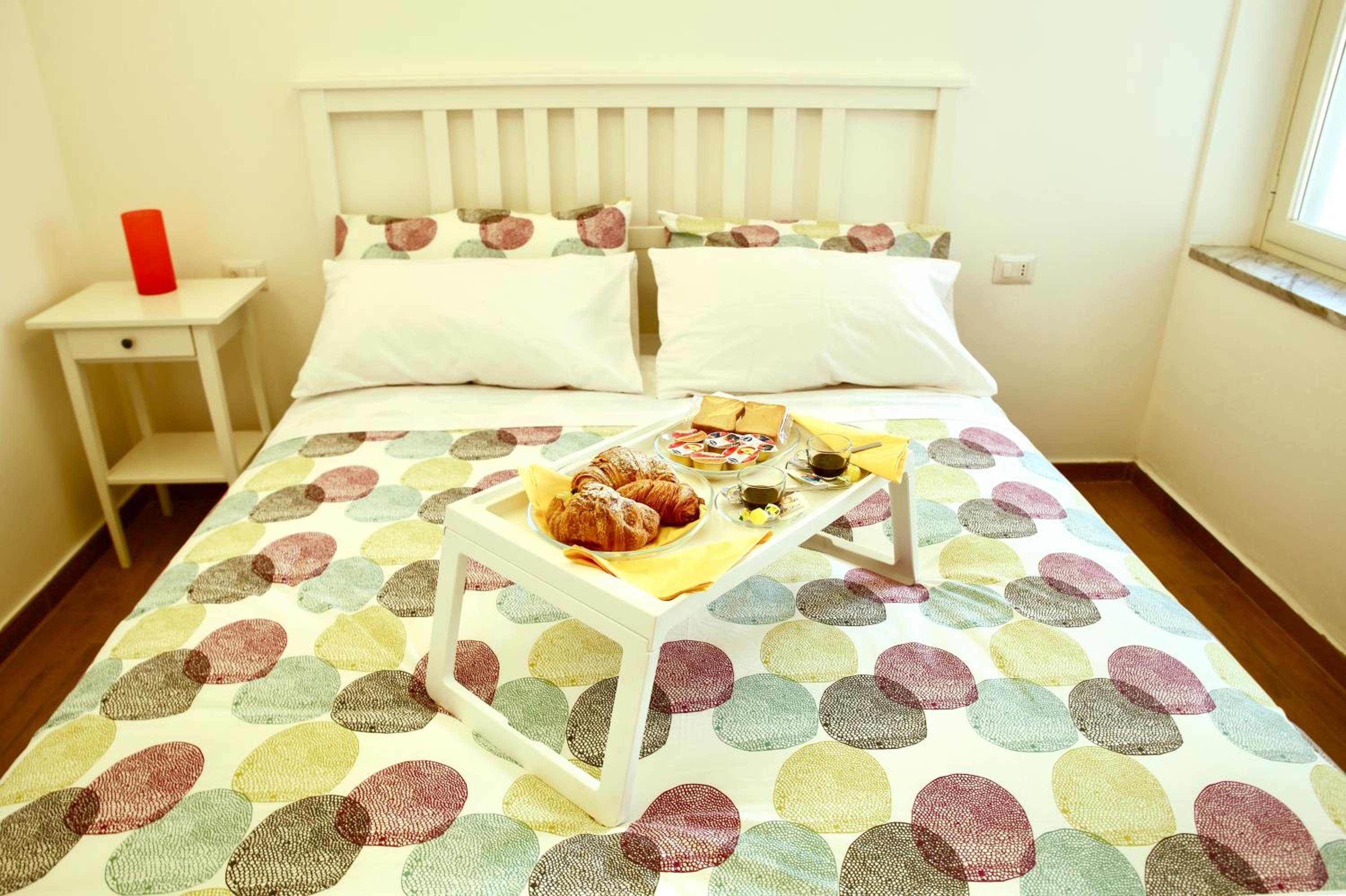 Deluxe Family Suite - Photo 14