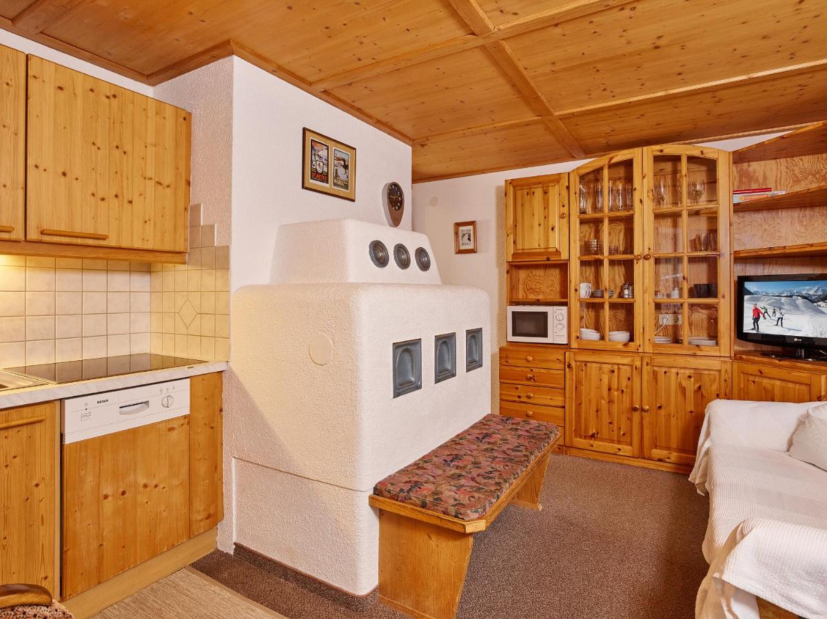 One-Bedroom Apartment photo 1