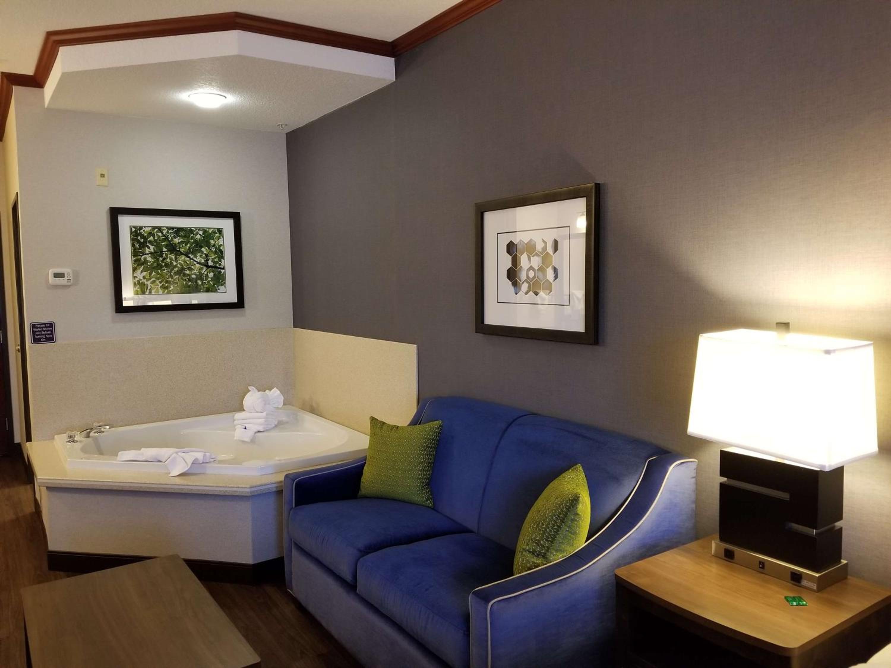 King Room with Spa Pools - Non-Smoking - Photo 6