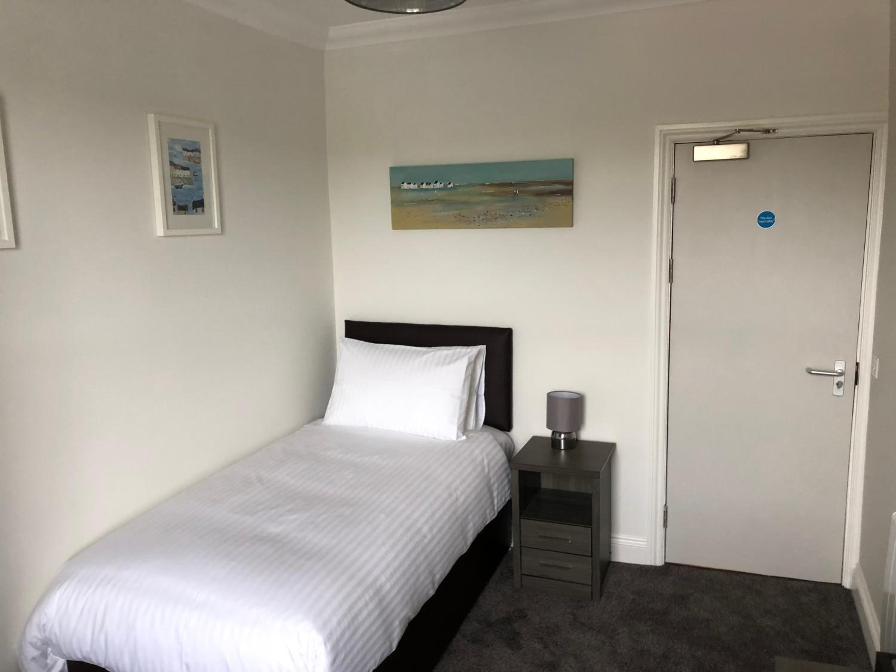 Single Room with Private External Bathroom