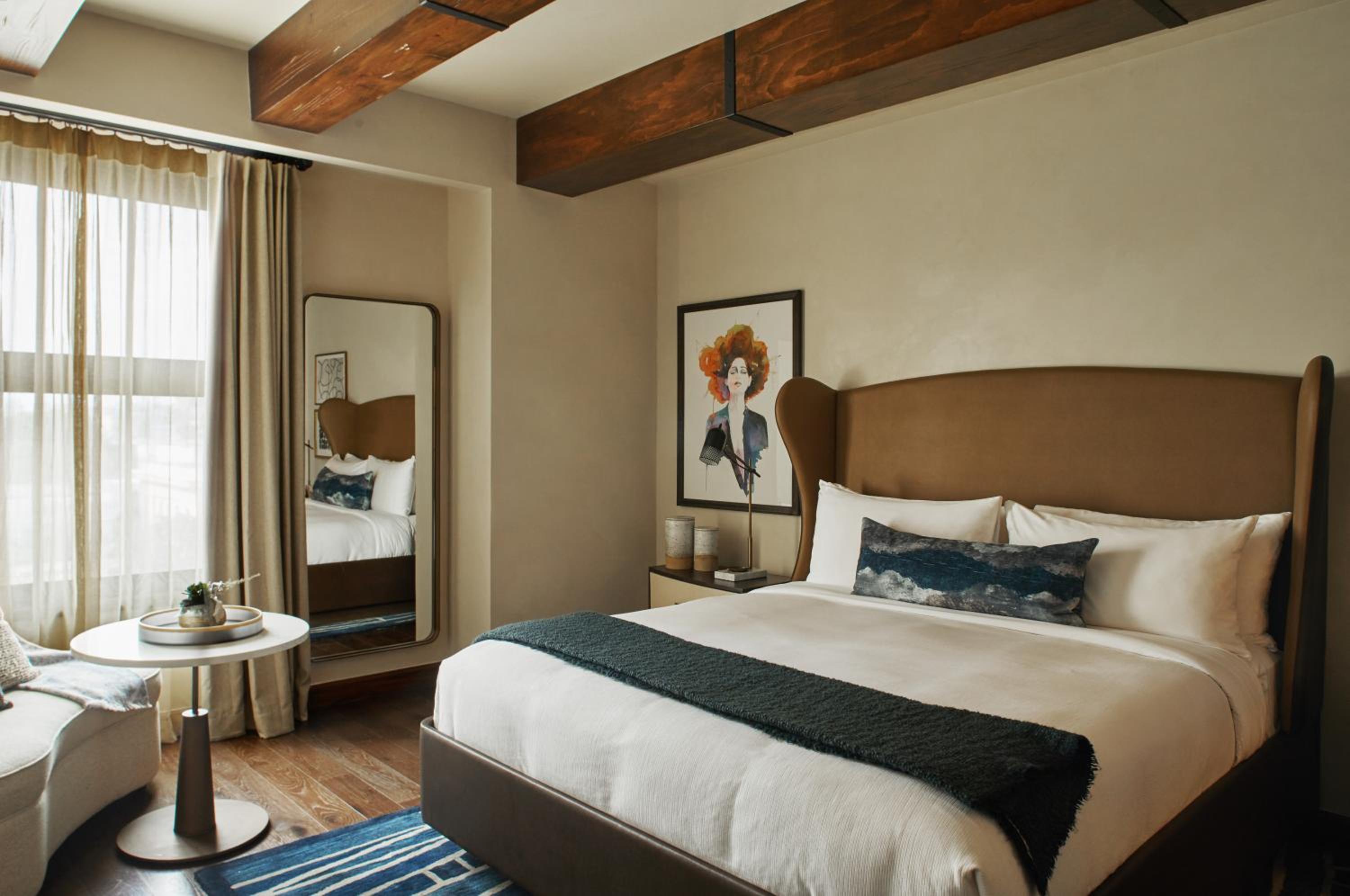 King Room thumbnail 6
