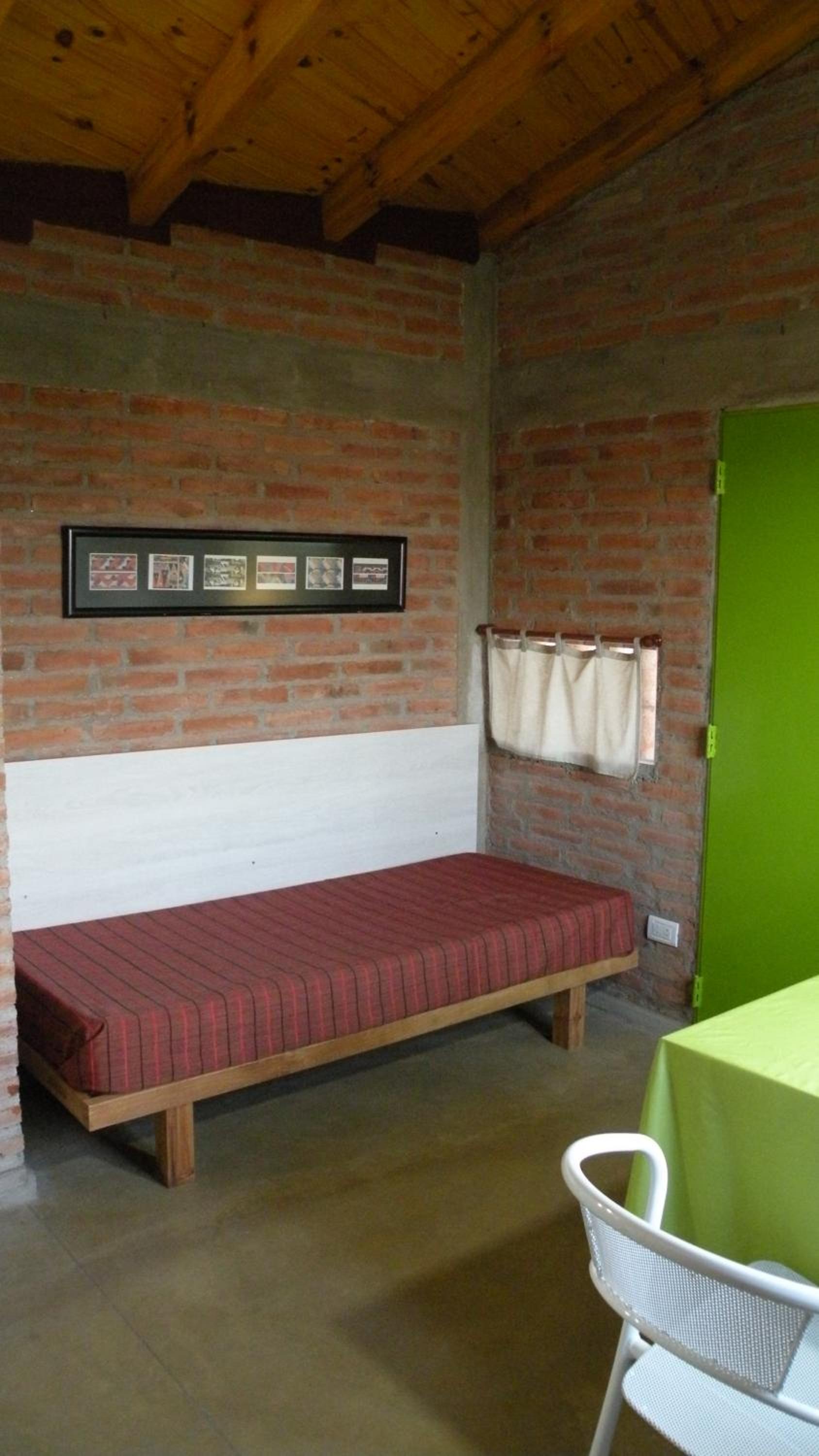 One-Bedroom House photo 3