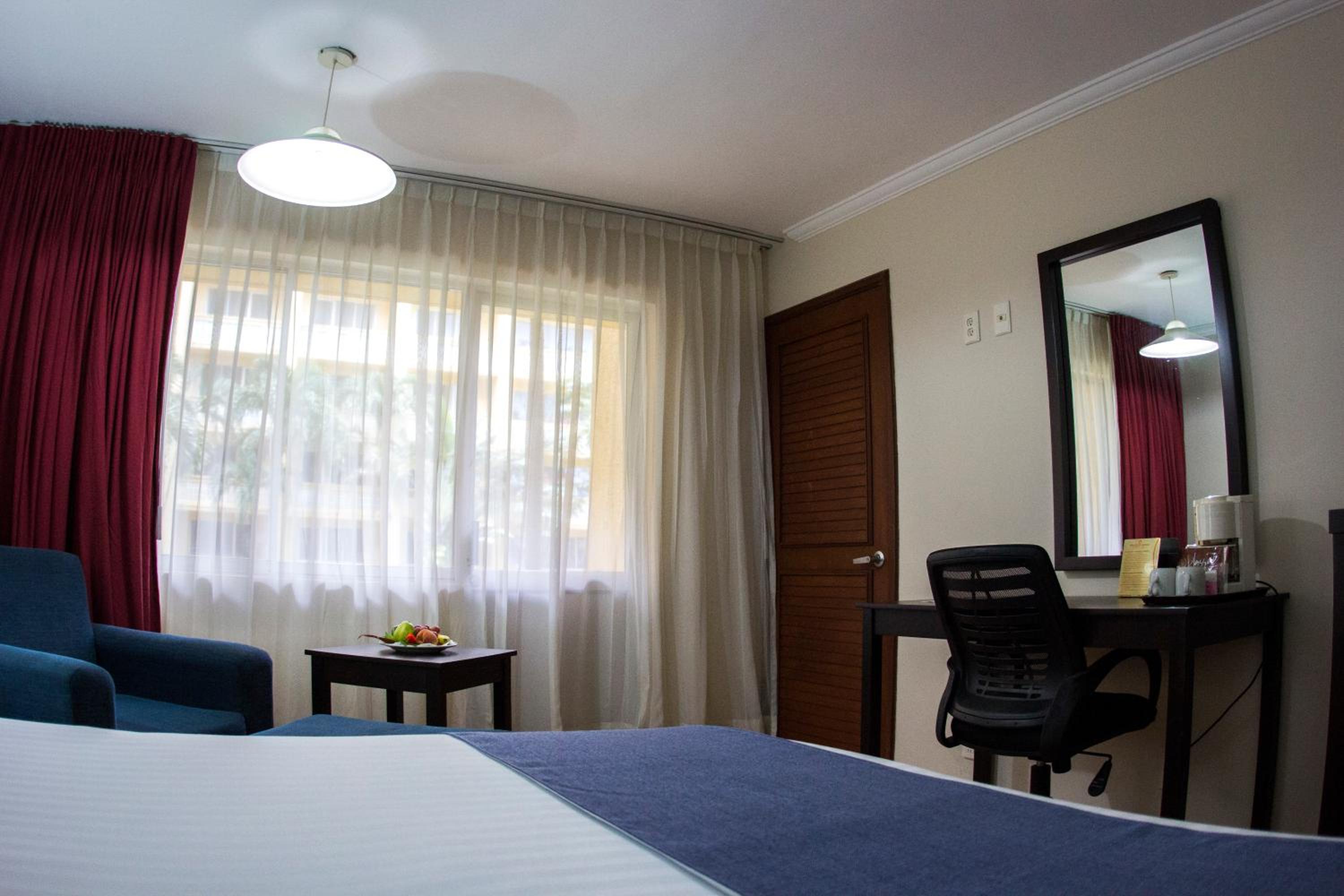 Deluxe King Room - Photo 1