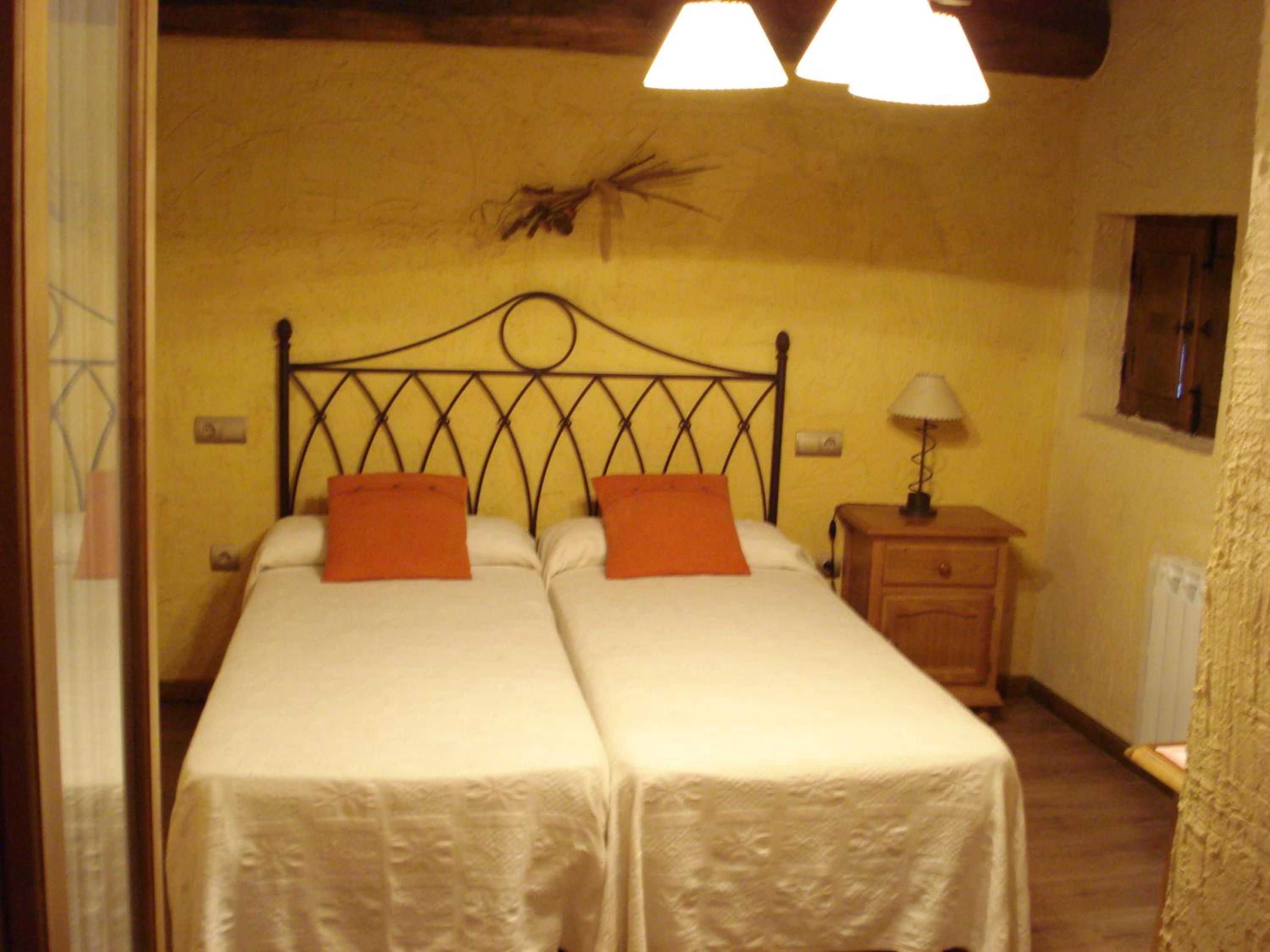 Double or Twin Room photo 3