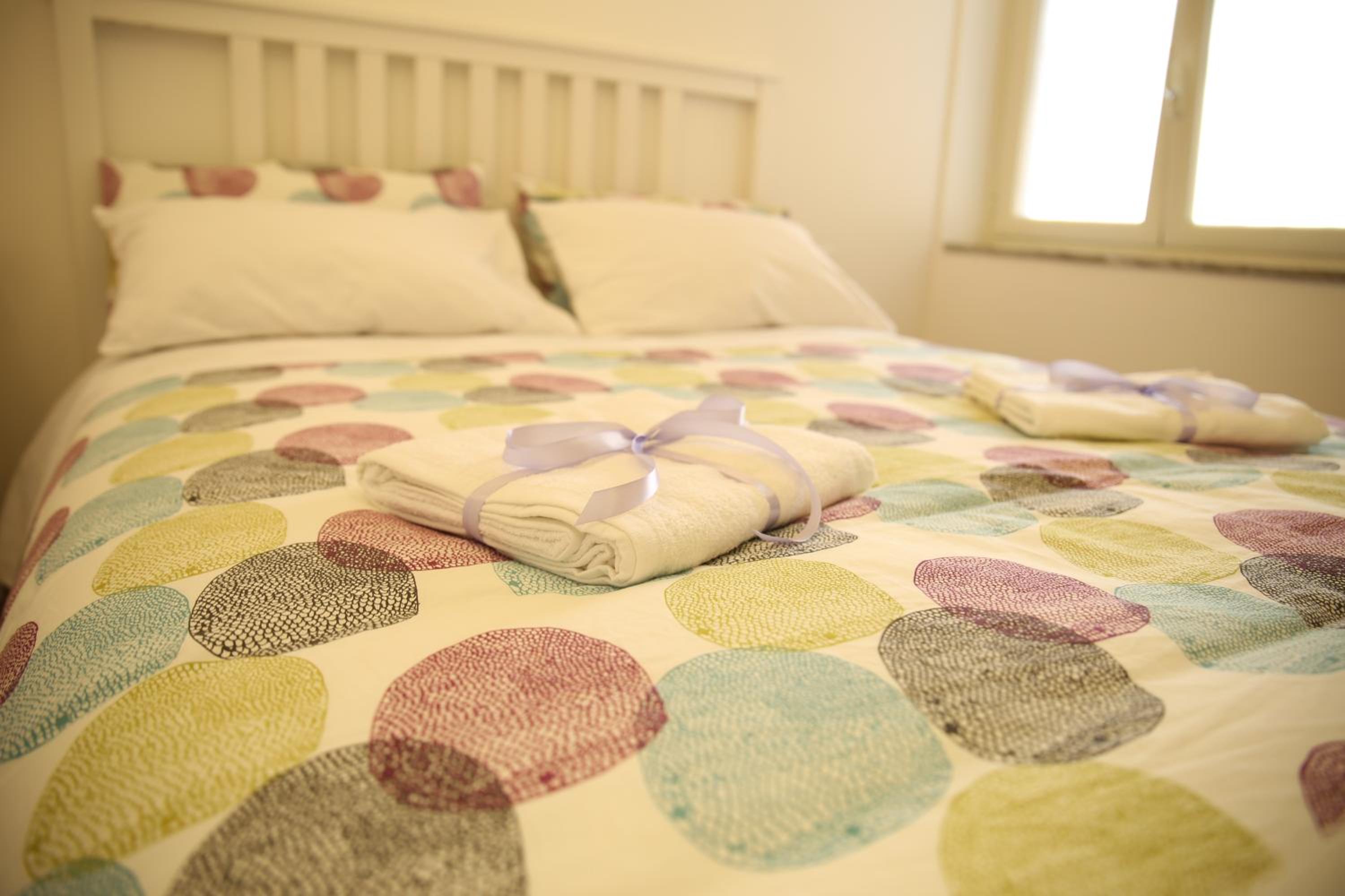 Deluxe Family Suite - Photo 16