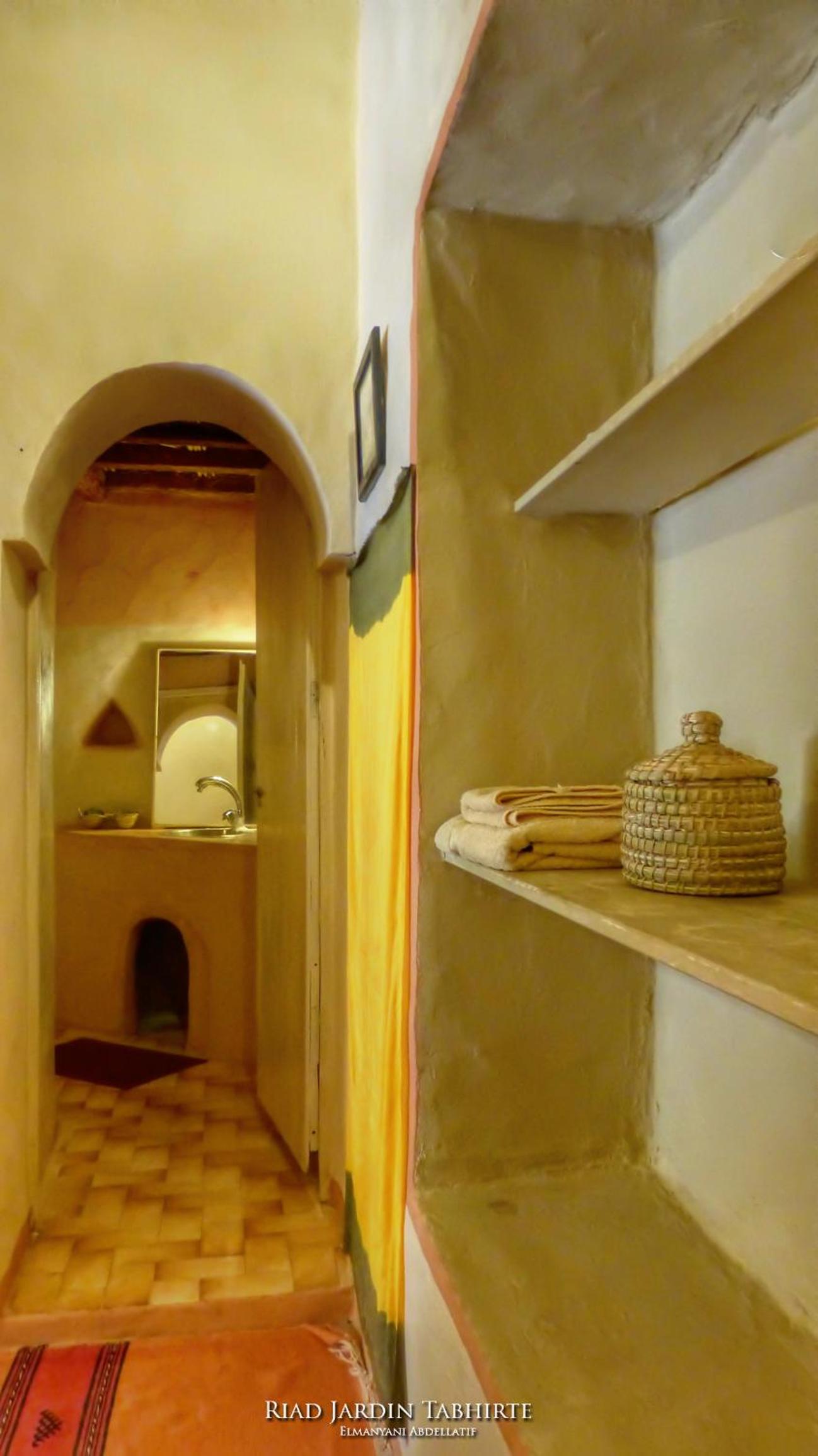 Double Room with Private Bathroom photo 3