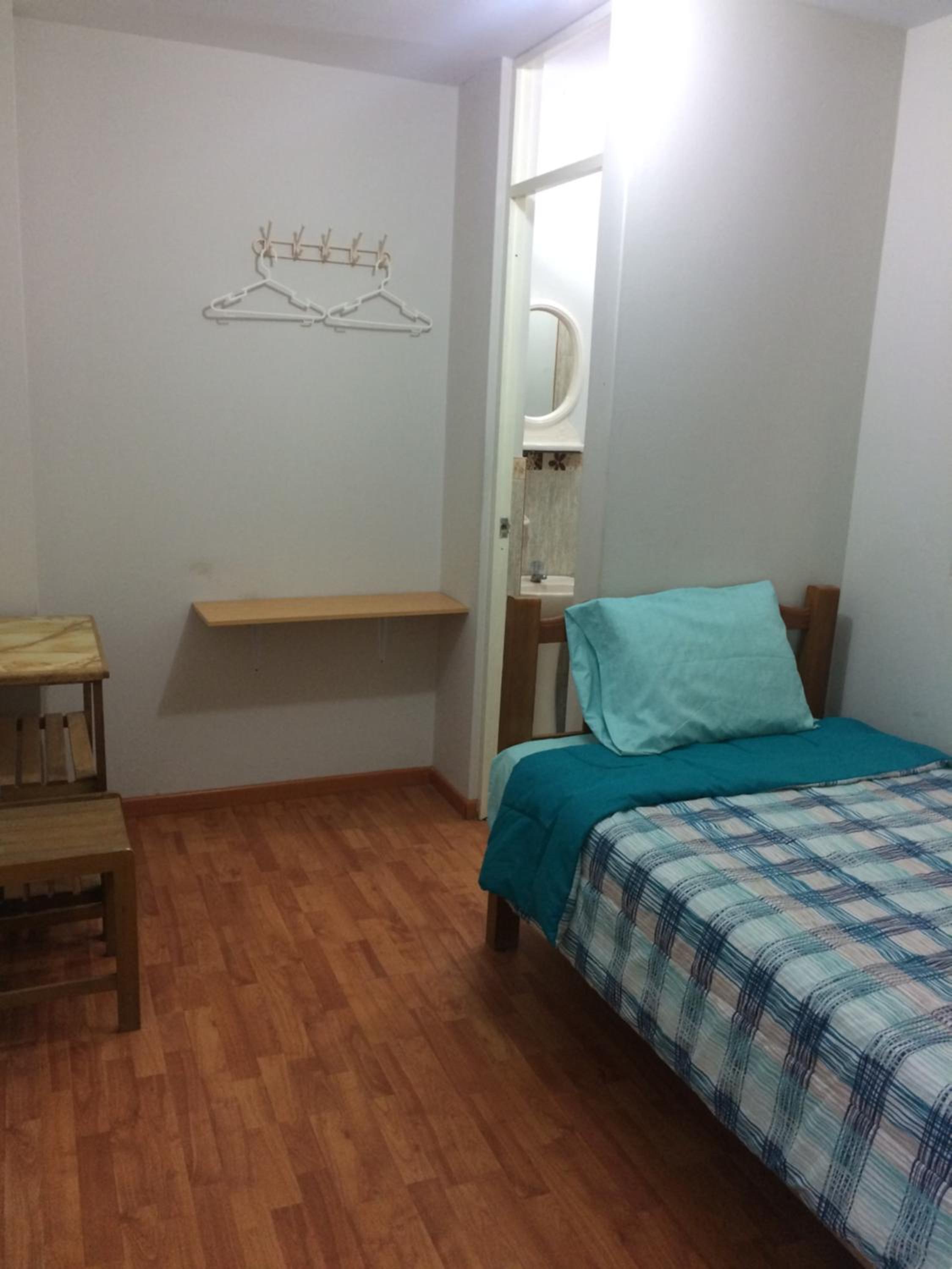 Single Room with Private Bathroom photo 1