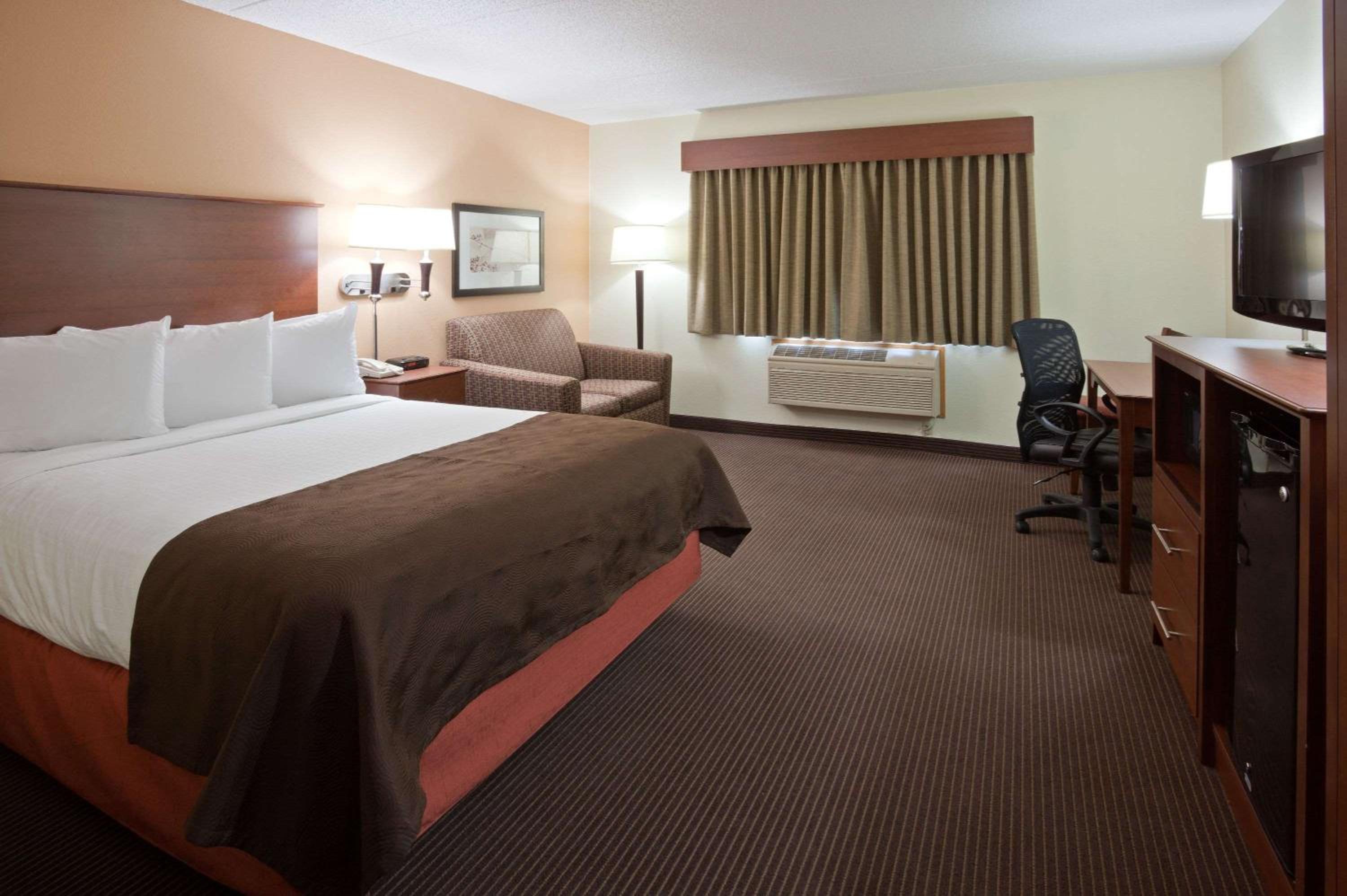 Queen Room - Mobility Access/Non-Smoking - Photo 2