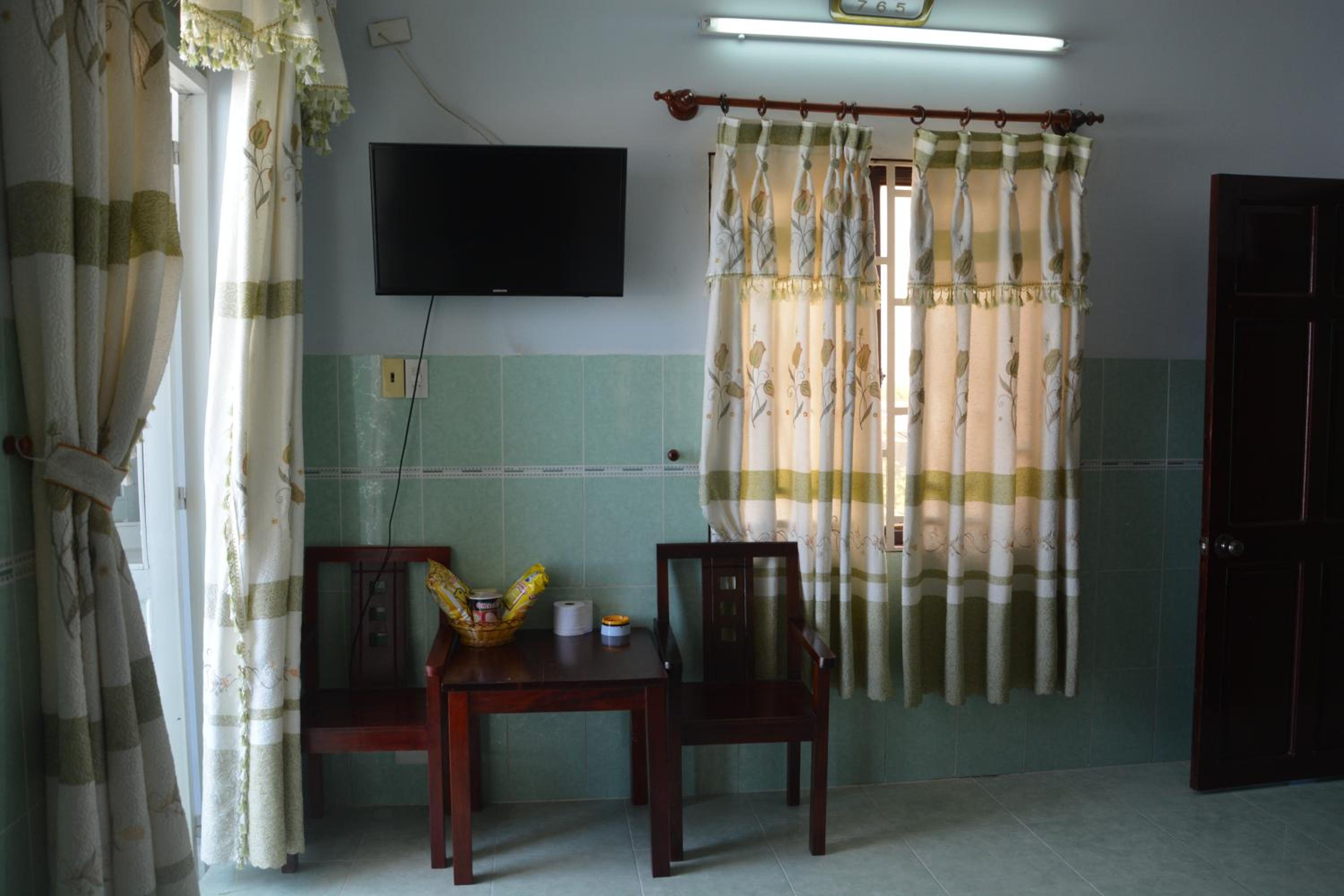 Family Room - Photo 1