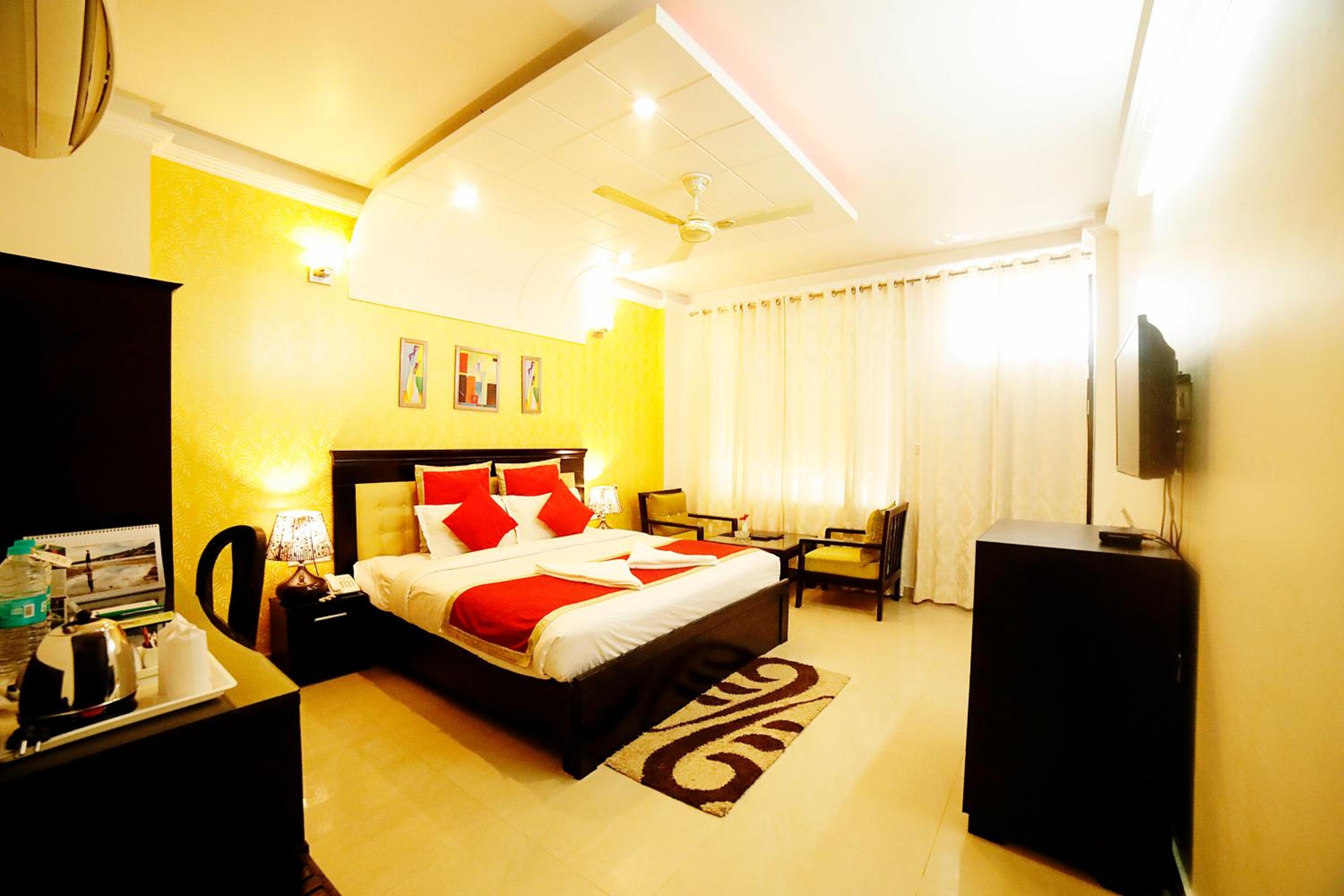 Premier Double Room - Photo 16
