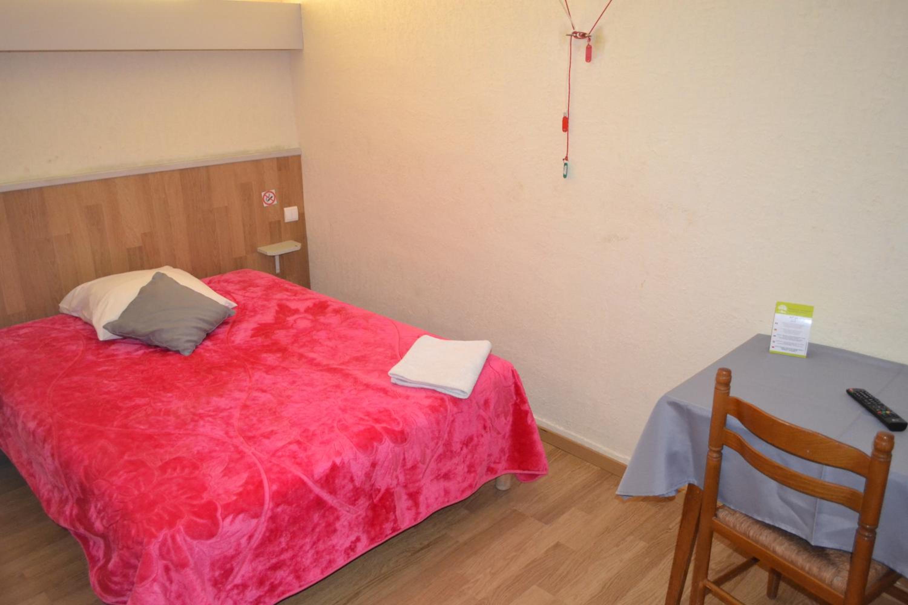 Economy Double Room photo 1