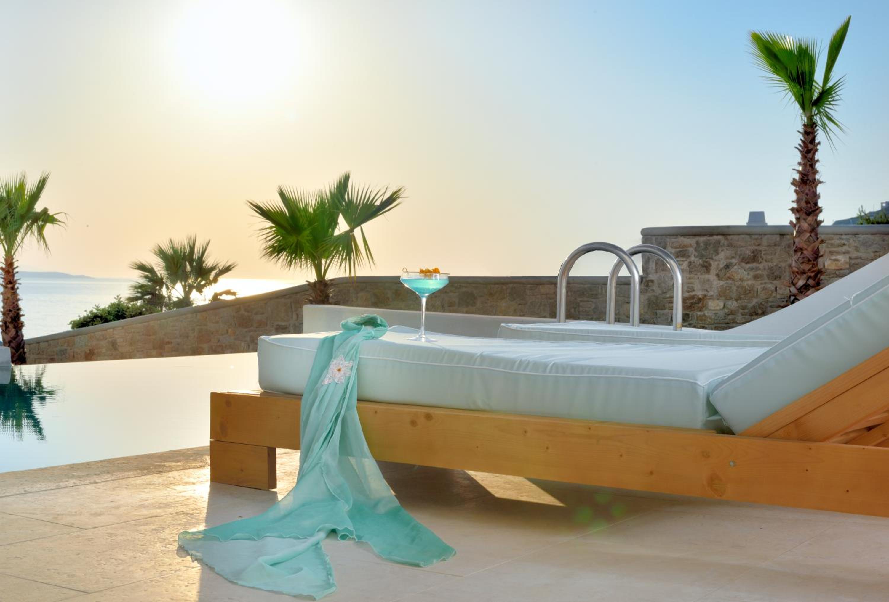 Exclusive Suite with Private Pool photo 2
