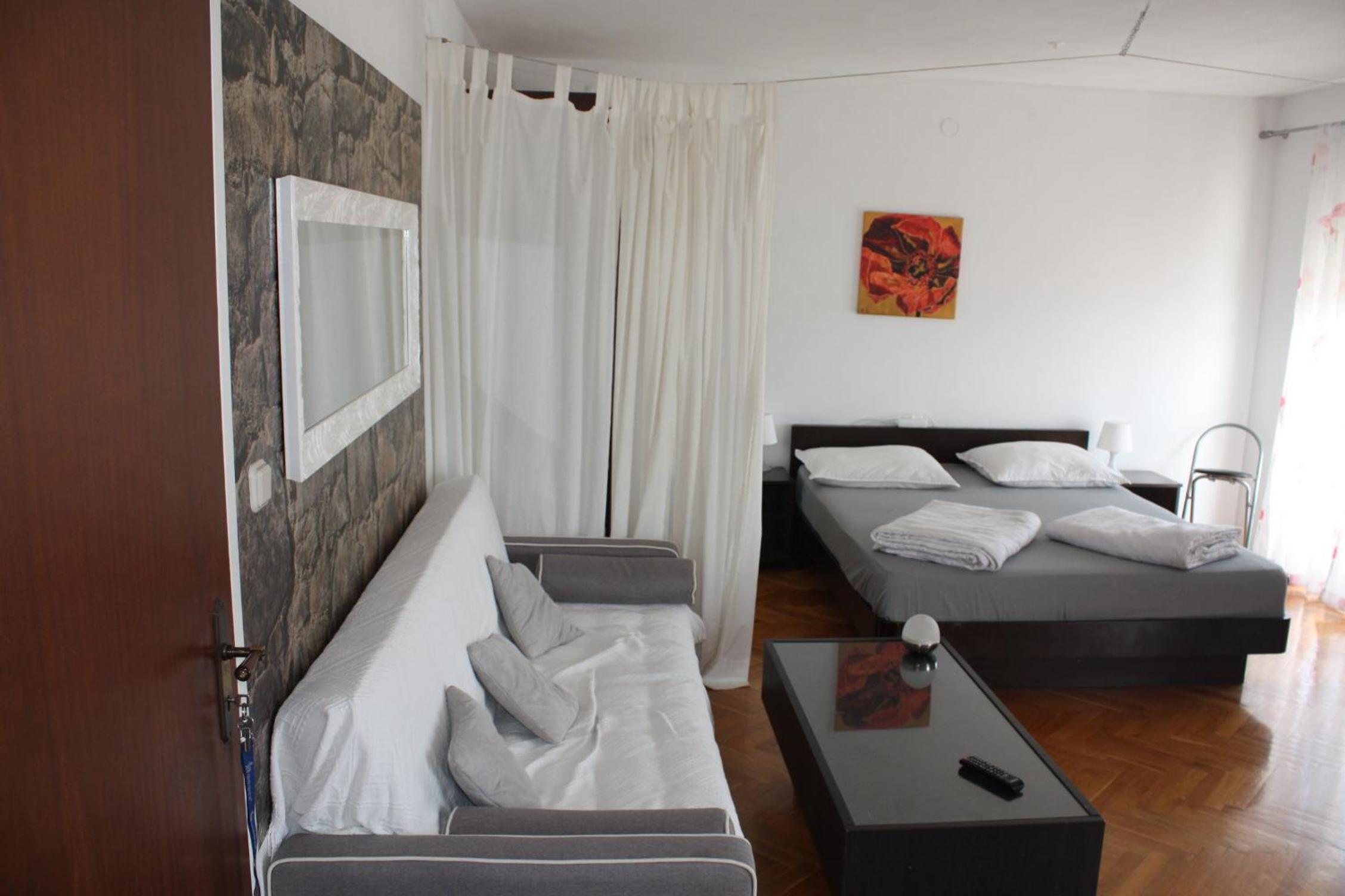 Studio Apartment with Sea View - Photo 18