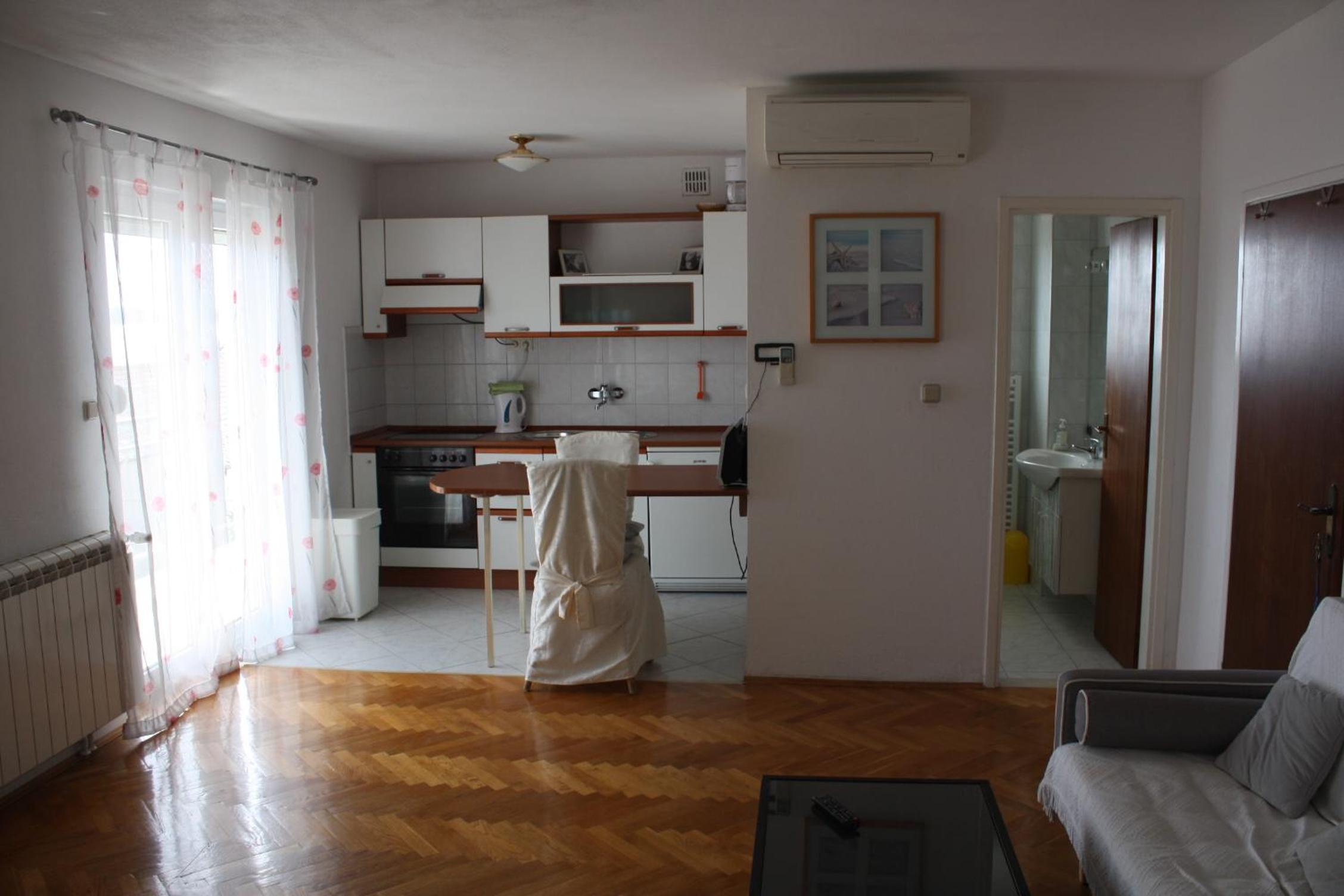 Studio Apartment with Sea View - Photo 24