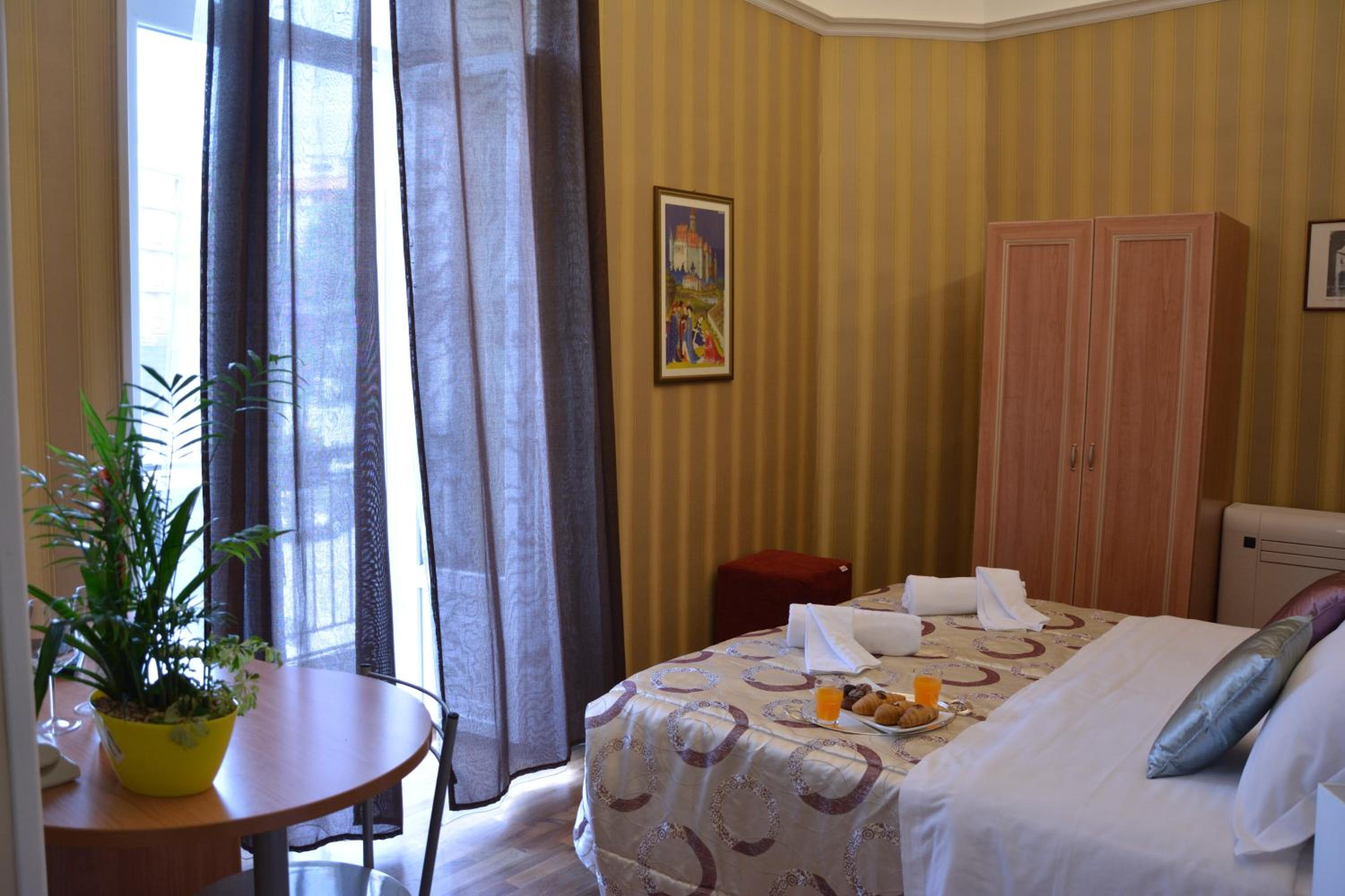 Double or Twin Room photo 2