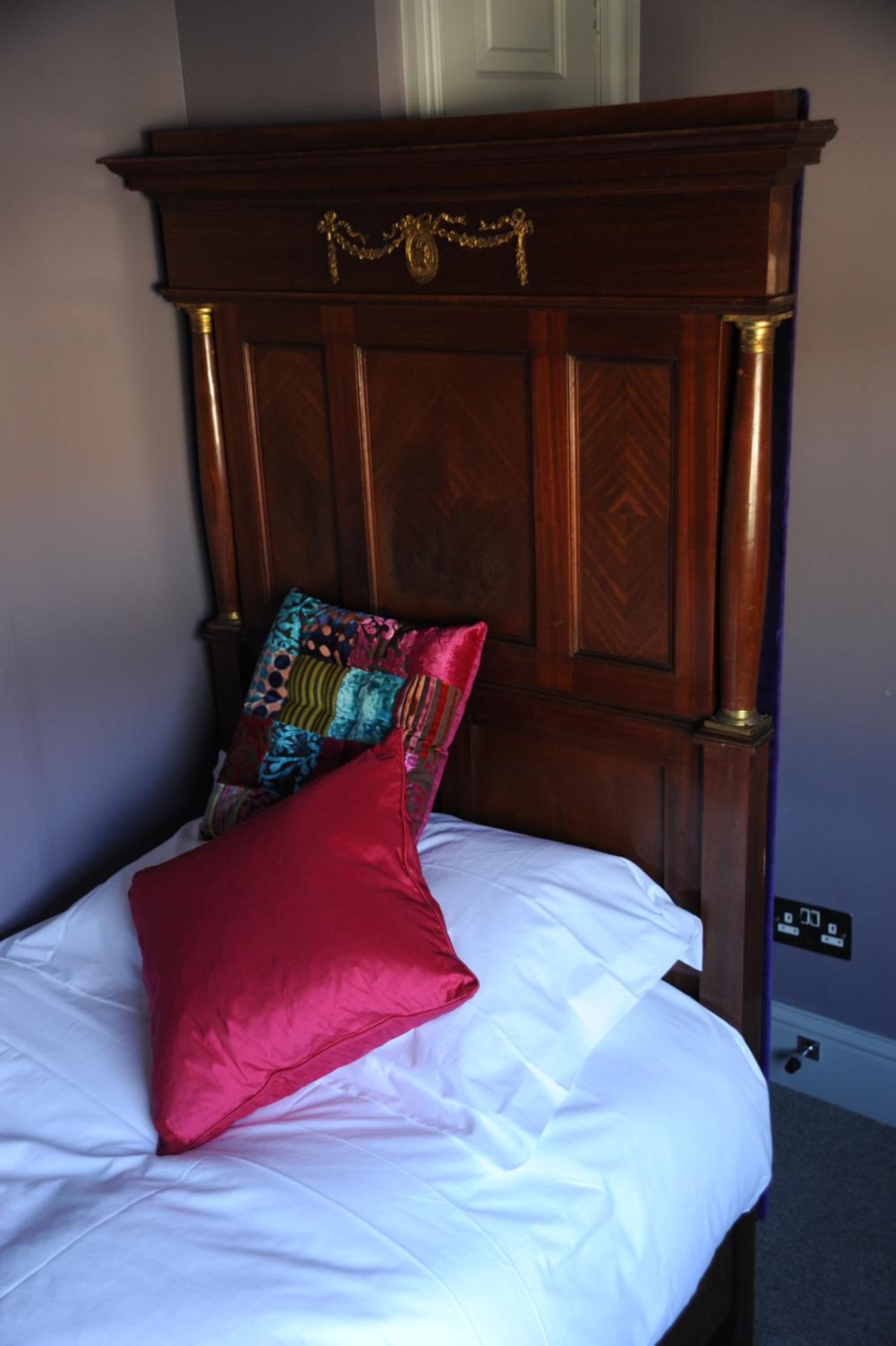 Single Room photo 3