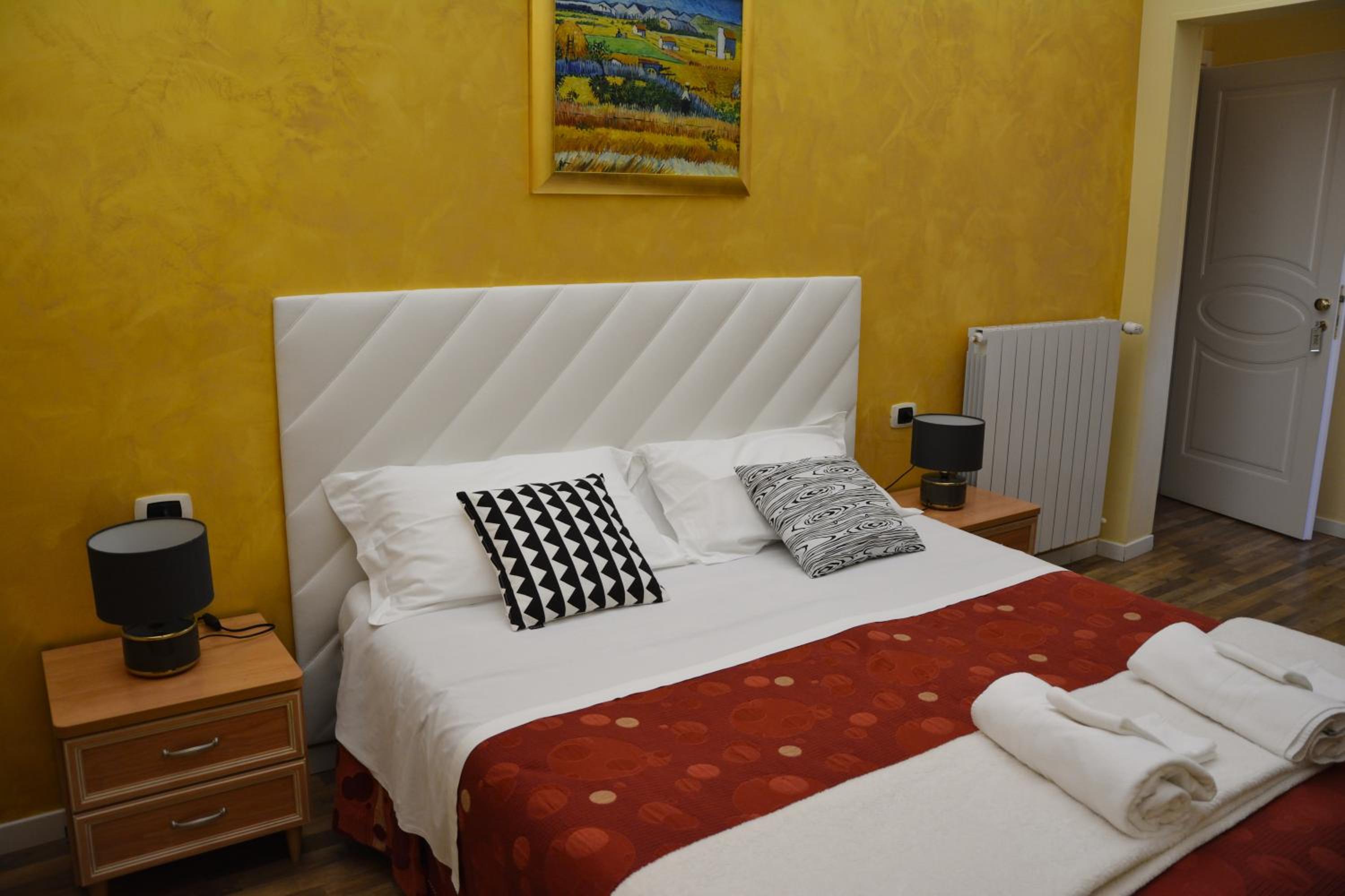 Double or Twin Room photo 3
