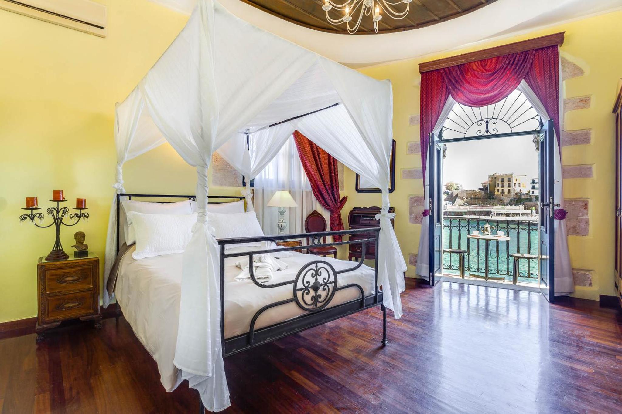 Superior Double Room with Balcony and Sea View