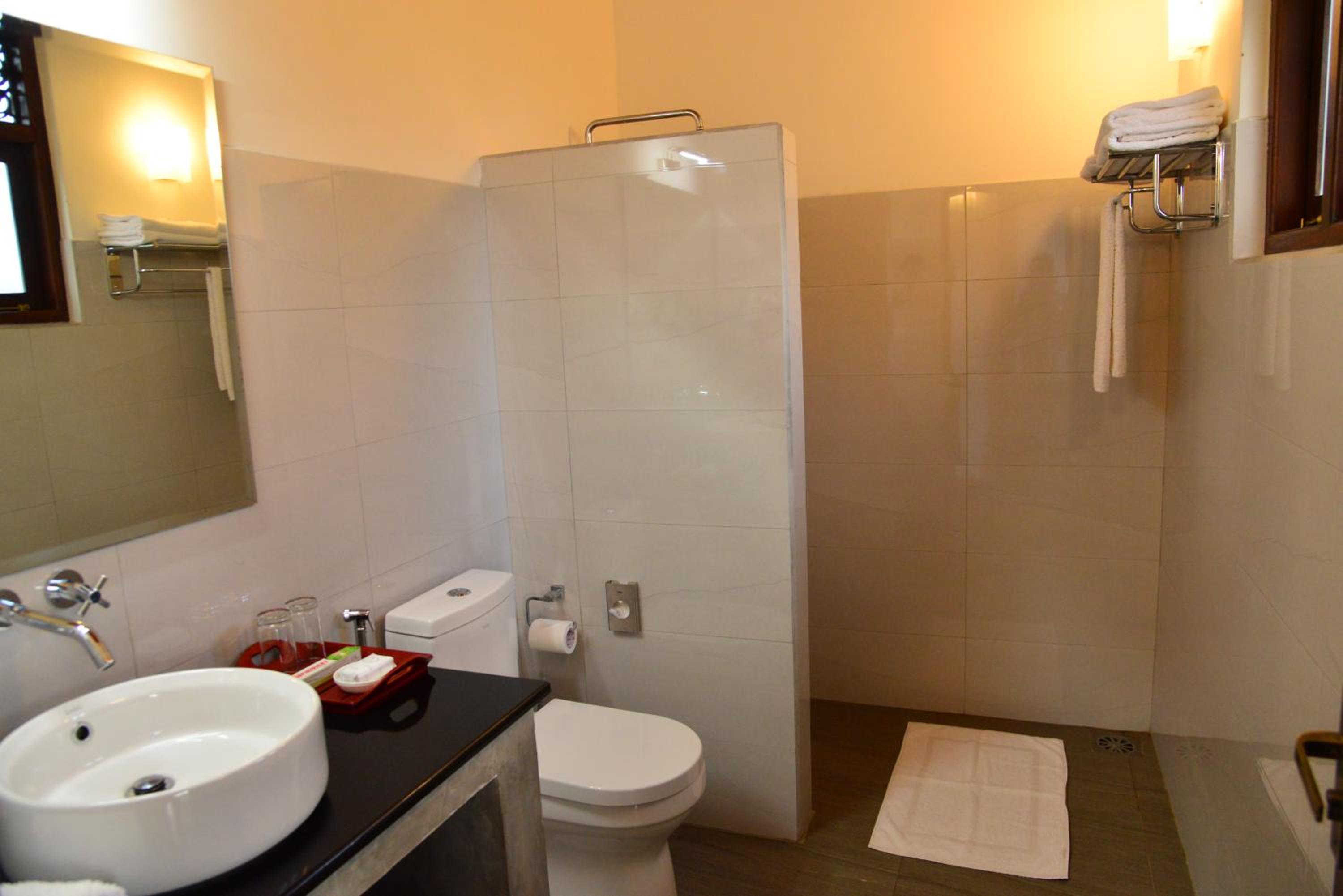 Deluxe Twin Room with Air Condition photo 2