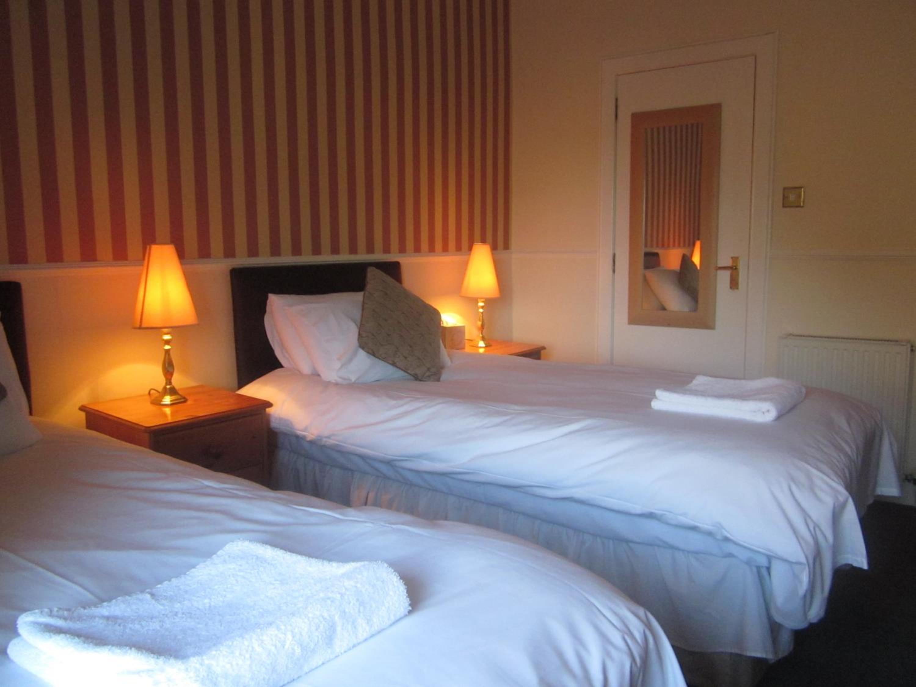 Twin Room - Photo 4