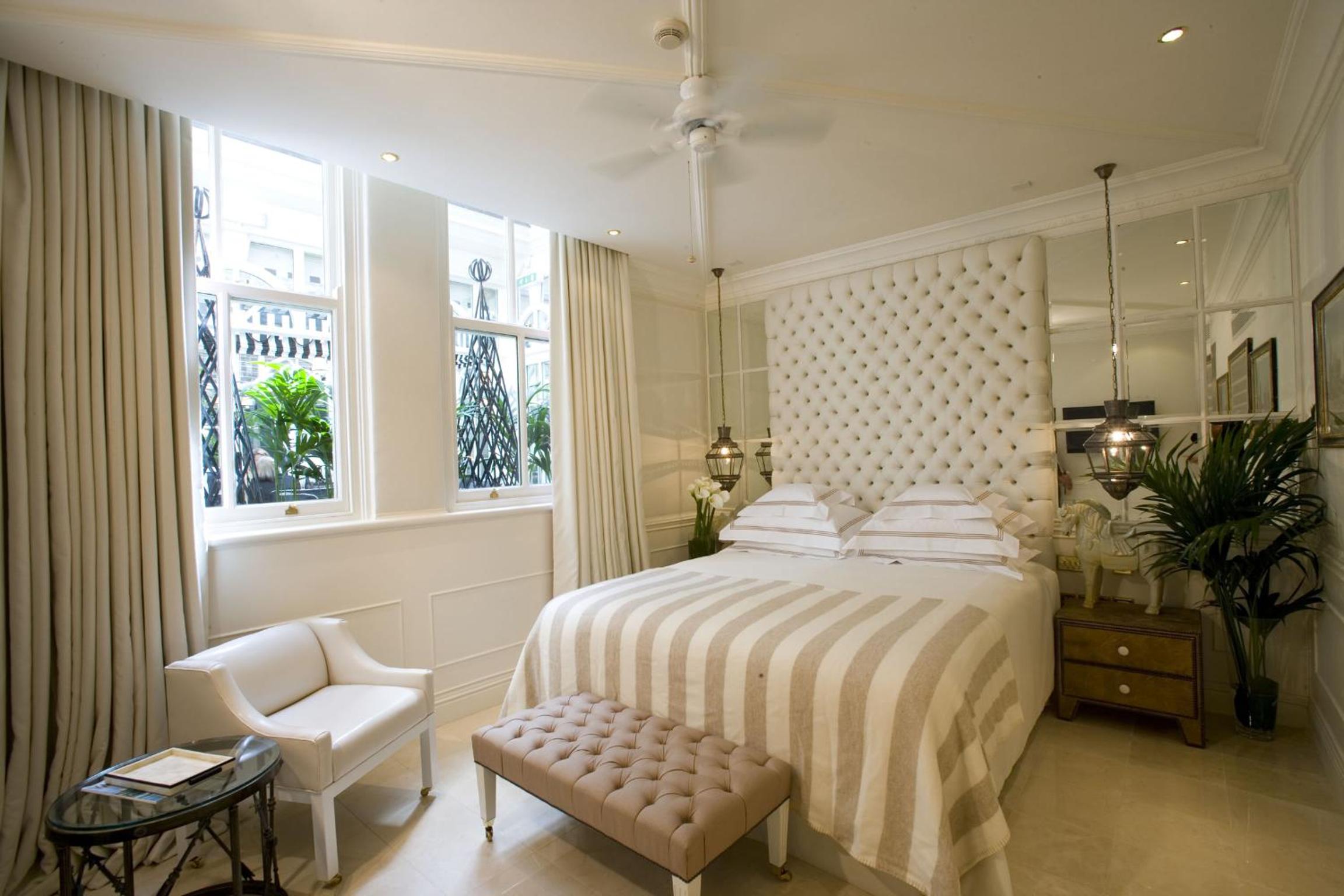 Superior Queen Room thumbnail 5