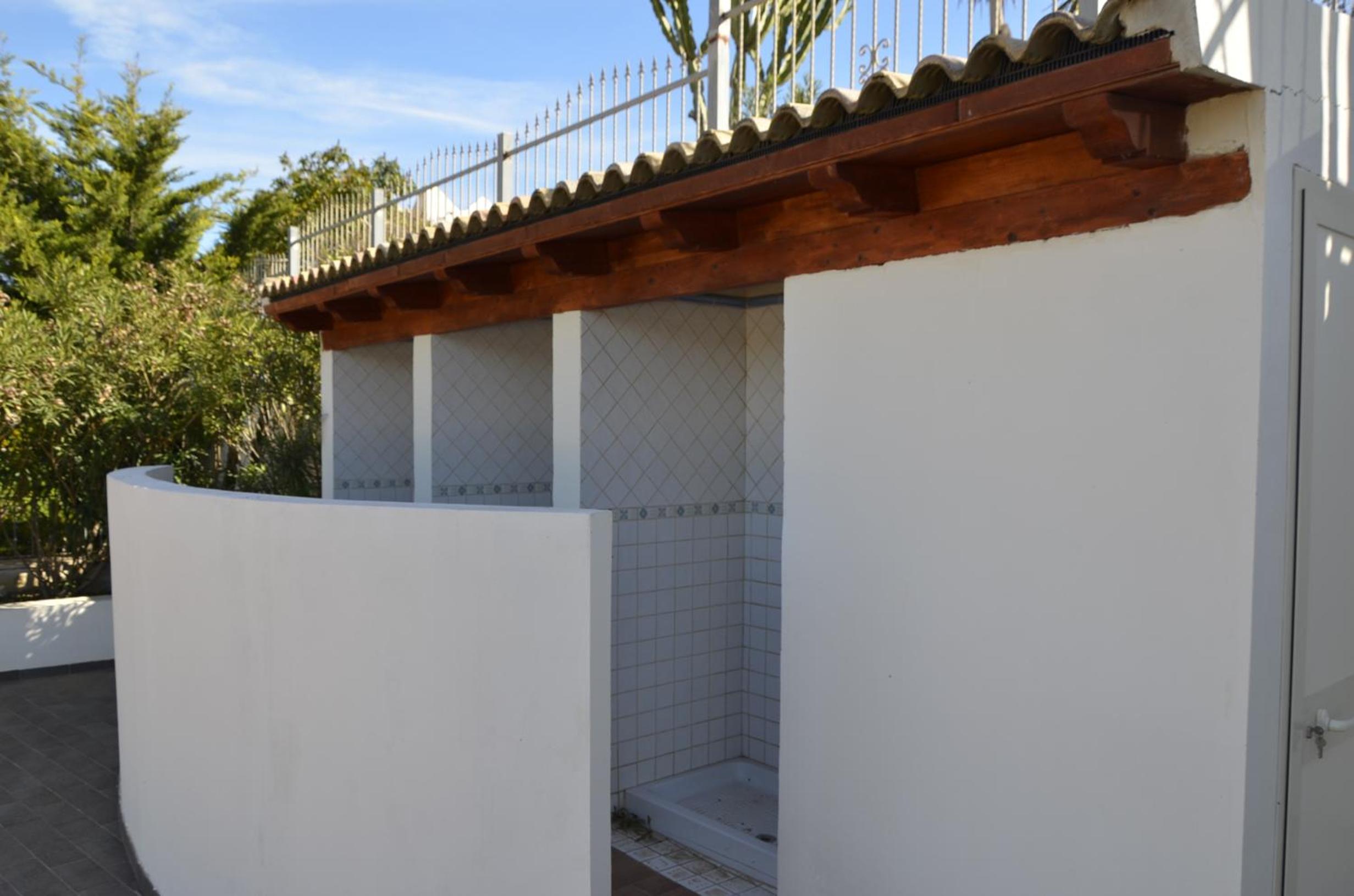 Villa photo 3