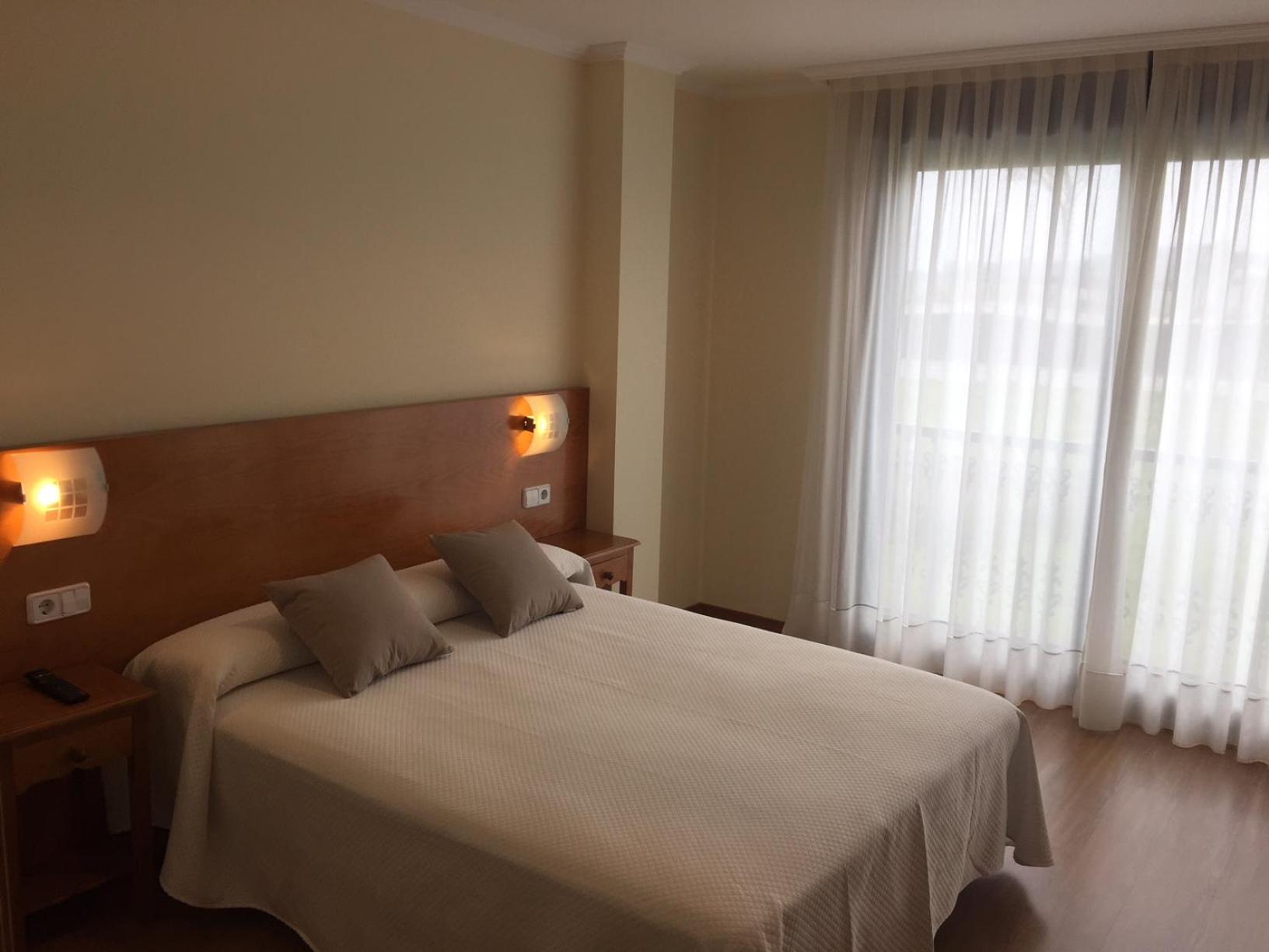 Deluxe Double Room with Balcony photo 1