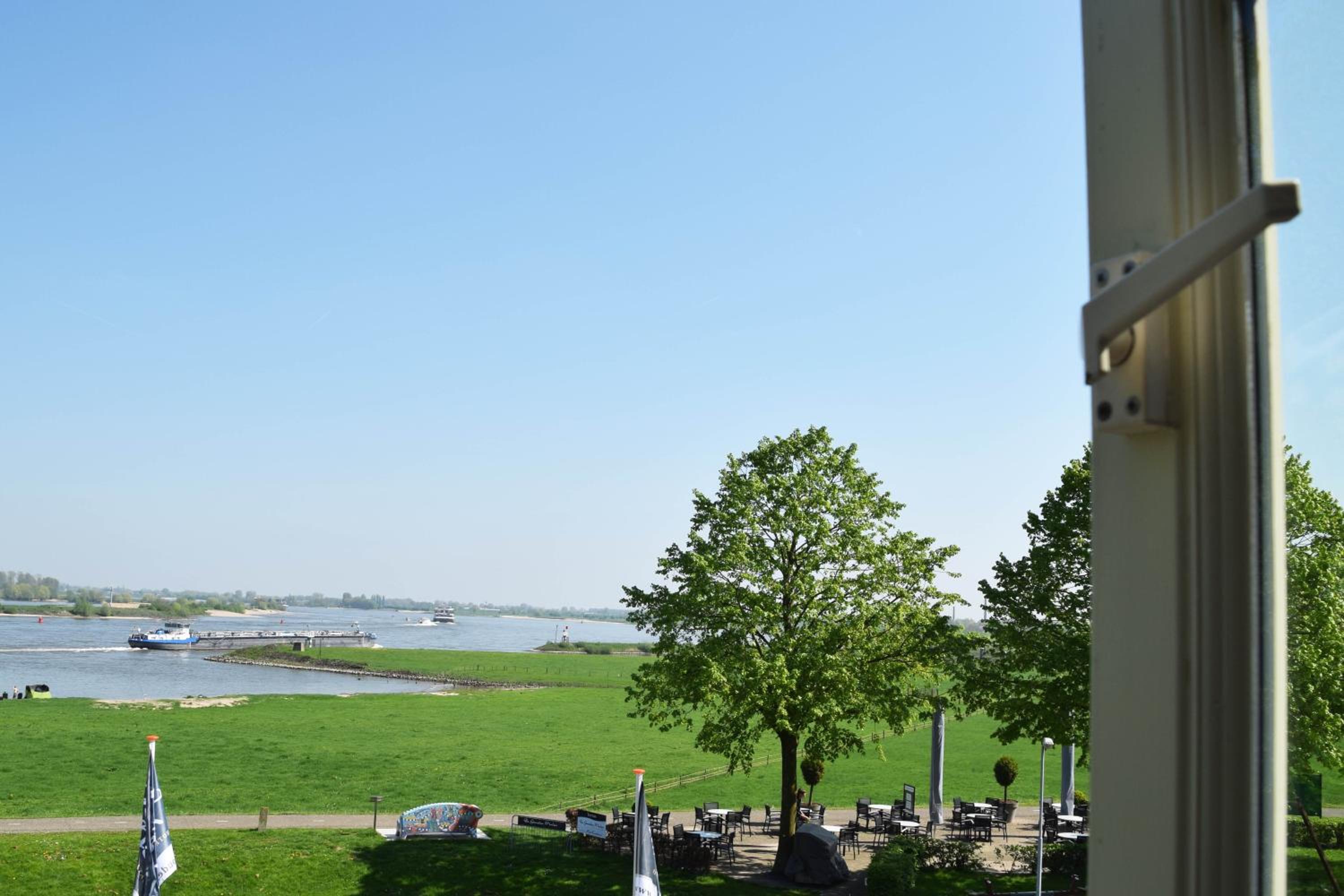 Twin Room with River View photo 3