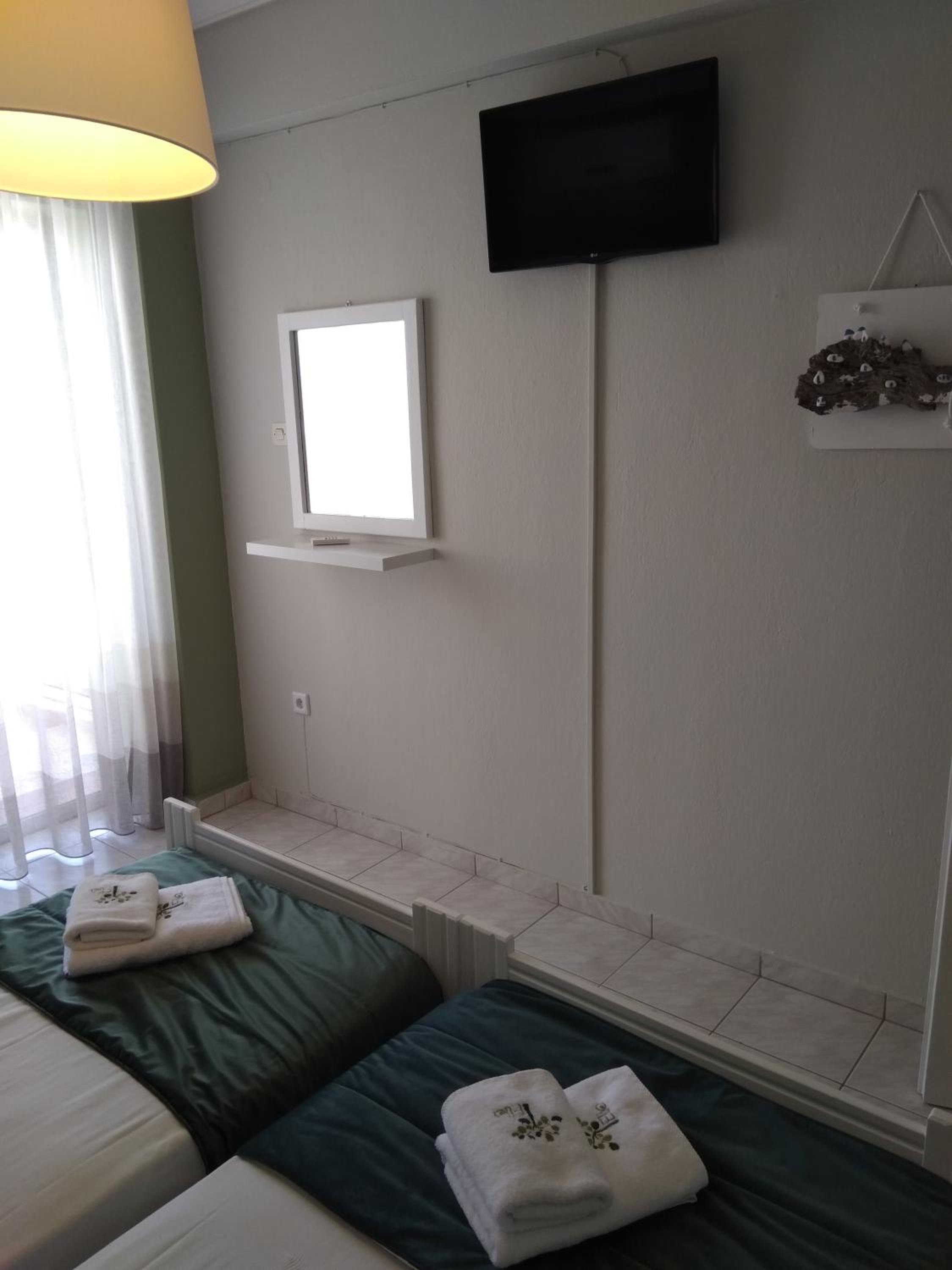 Two-Bedroom Apartment (5 Adults) photo 1
