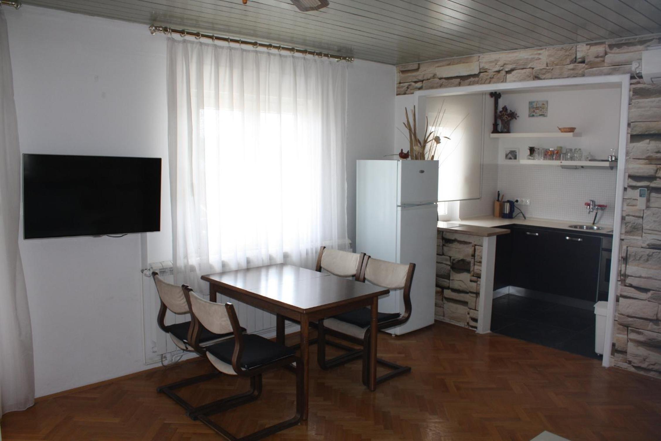 Two-Bedroom Apartment - Photo 10